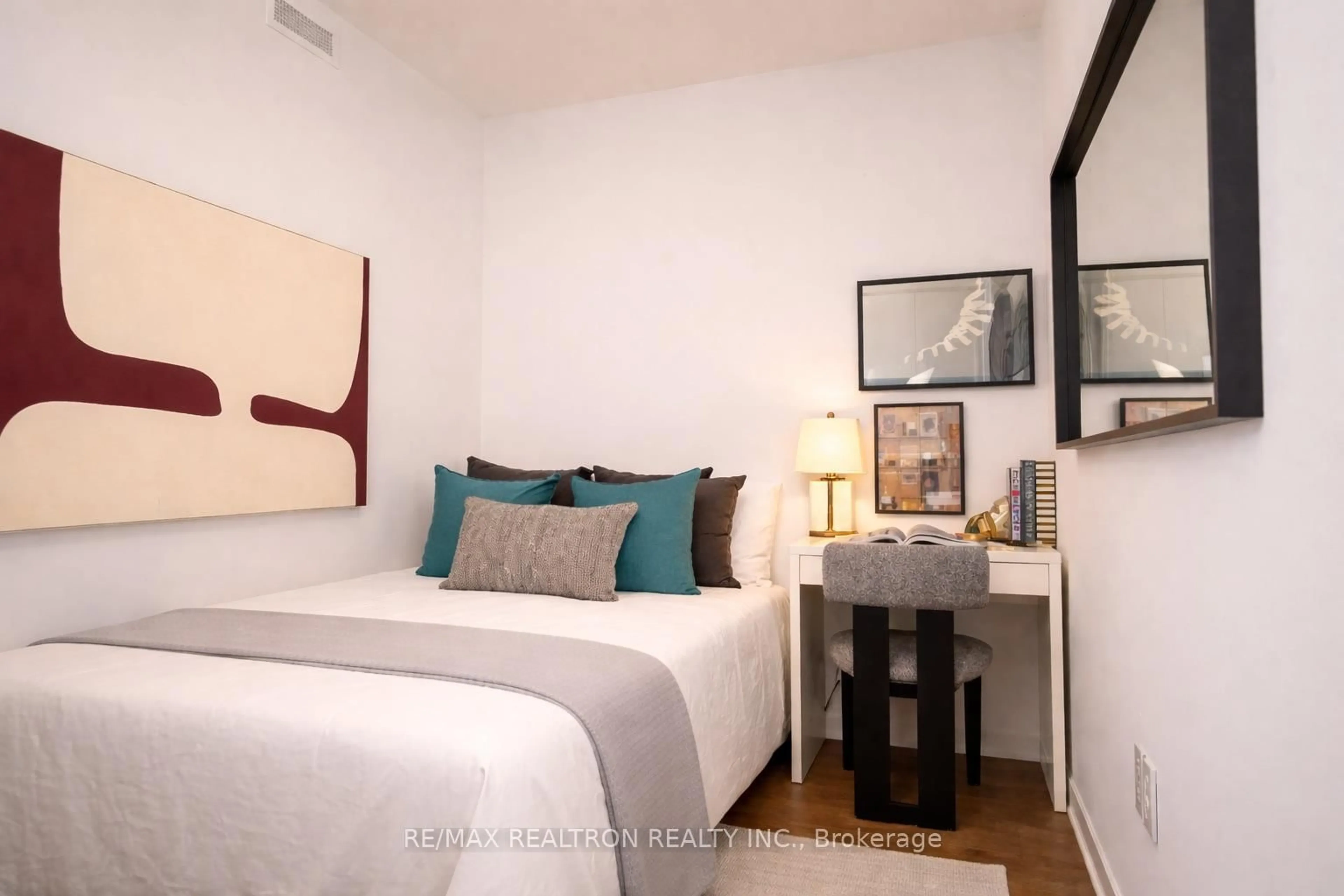 Bedroom with bed, wood/laminate floor for 60 Honeycrisp Cres #717, Vaughan Ontario L4K 5Z8