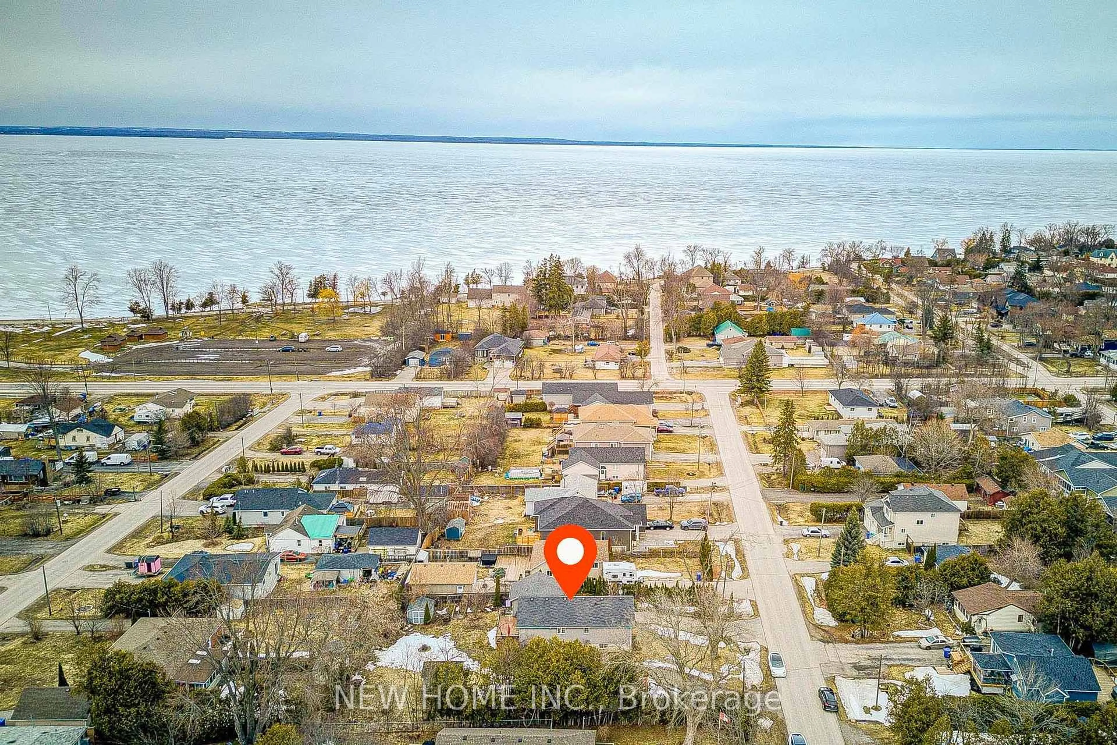 A pic from outside/outdoor area/front of a property/back of a property/a pic from drone, water/lake/river/ocean view for 784 Rockaway Rd, Georgina Ontario L0E 1S0