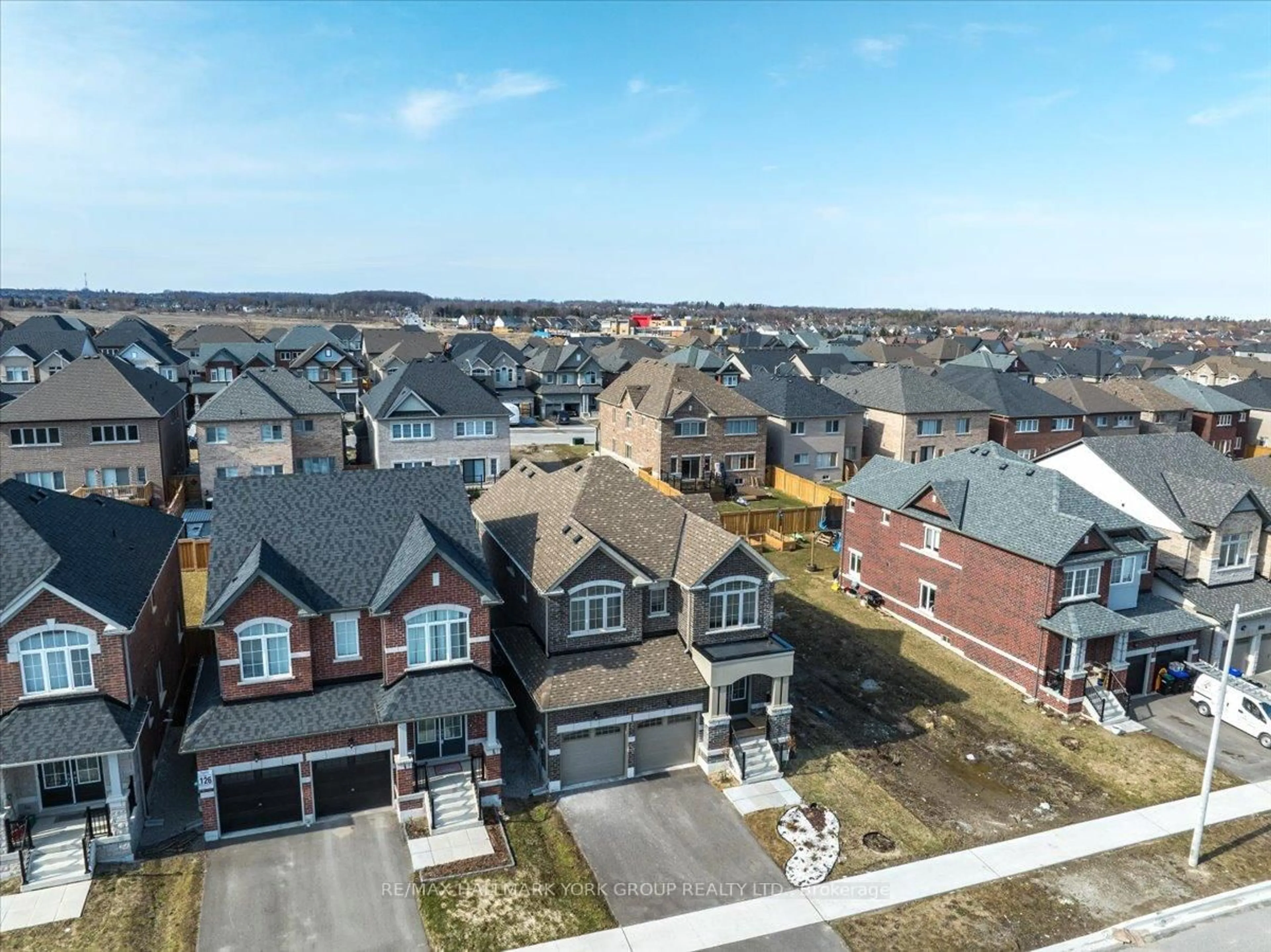 A pic from outside/outdoor area/front of a property/back of a property/a pic from drone, street for 1310 Broderick St, Innisfil Ontario L9S 0P5