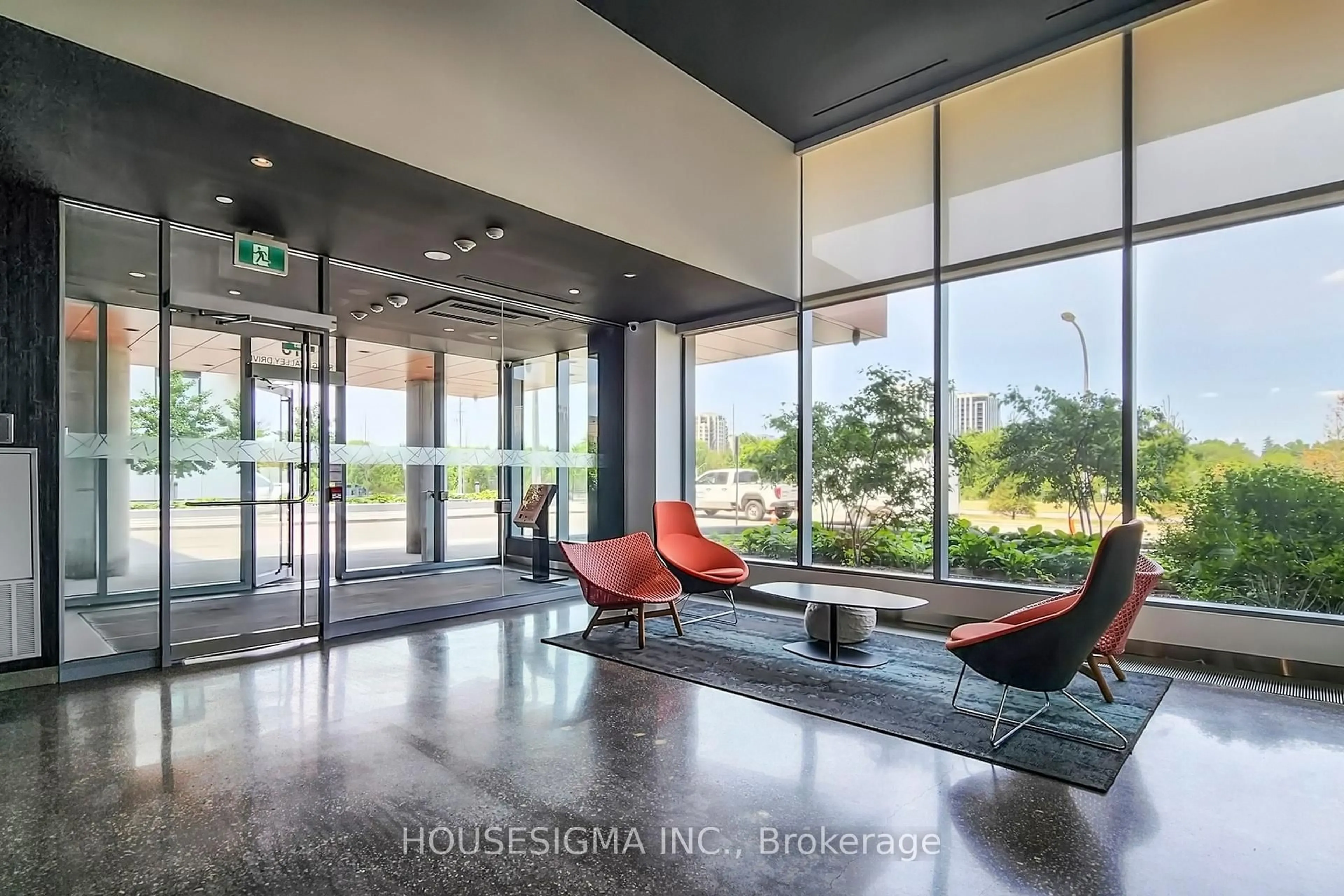 Indoor foyer for 18 Rouge Valley Dr #101, Markham Ontario L6G 0H1