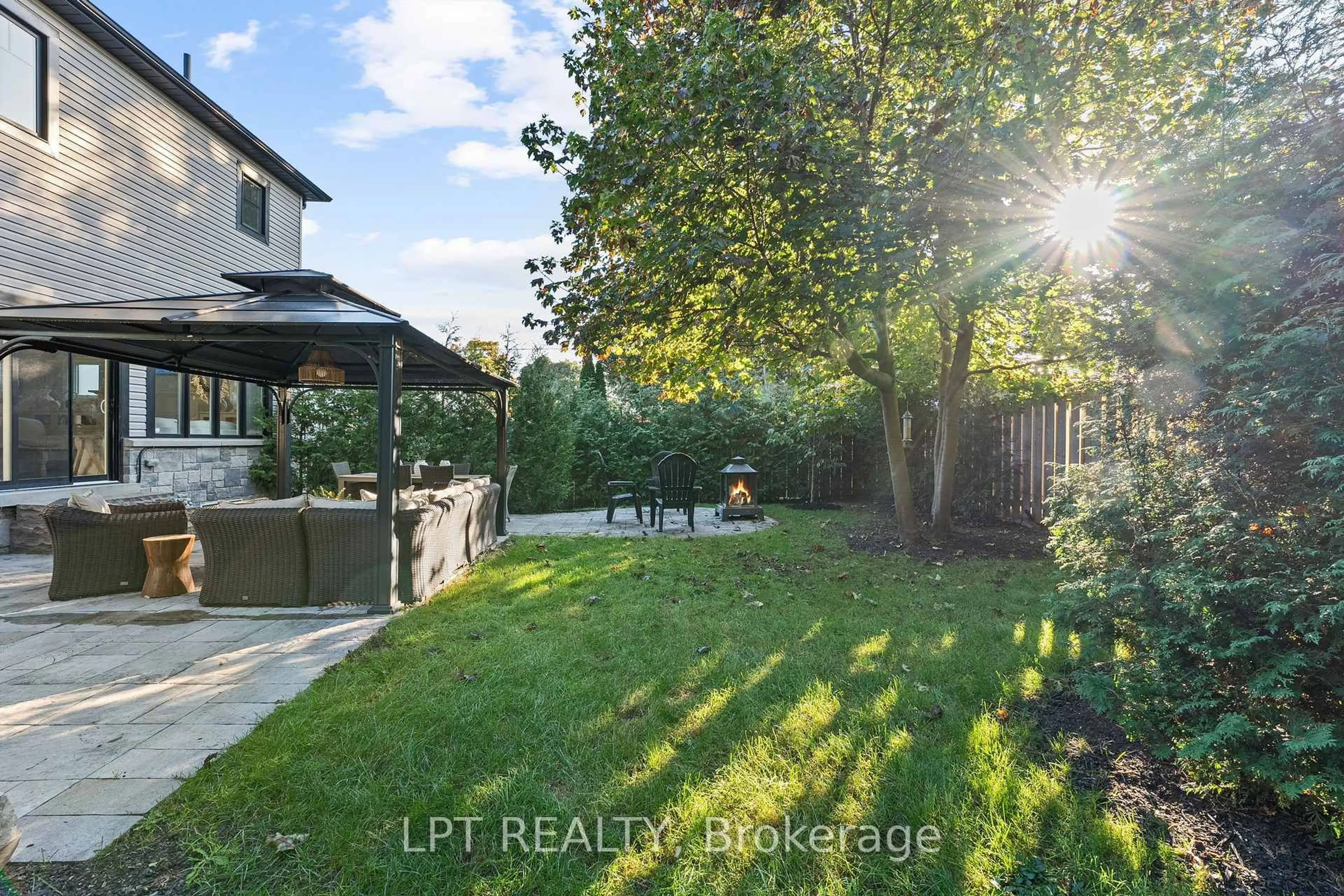 Unknown for 258 Andrew St, Newmarket Ontario L3Y 1H2