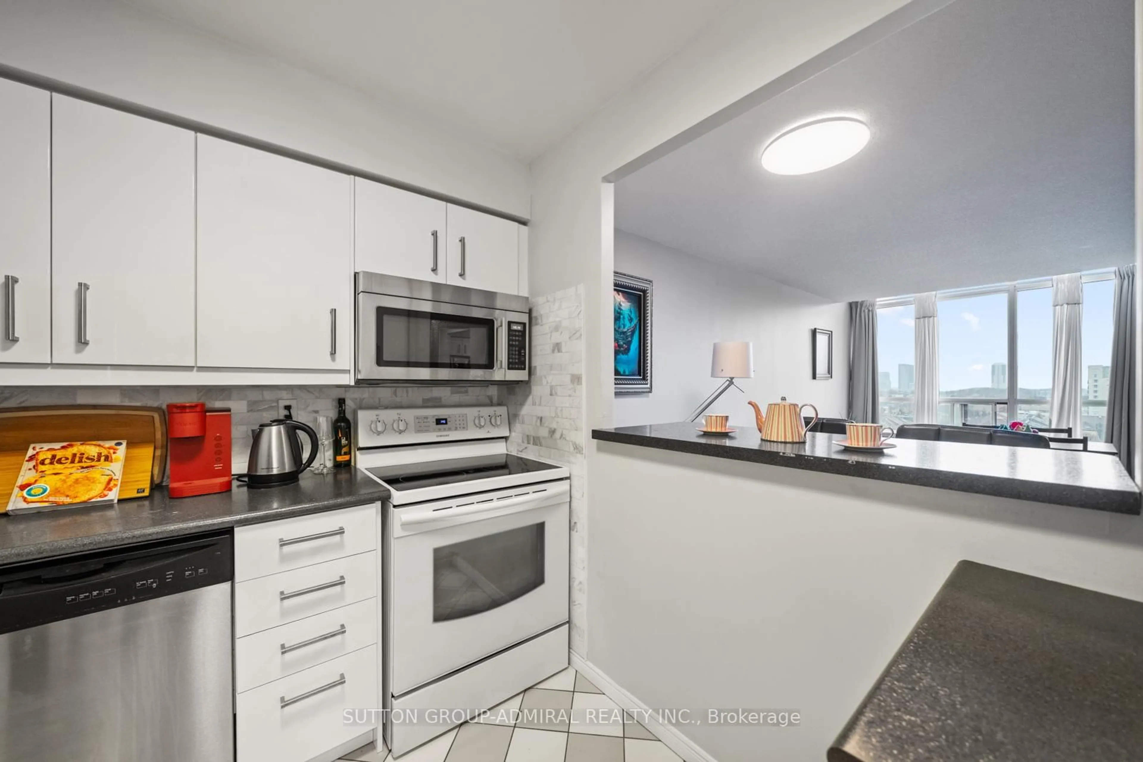 Standard kitchen, unknown for 81 Townsgate Dr #1103, Vaughan Ontario L4J 8E6