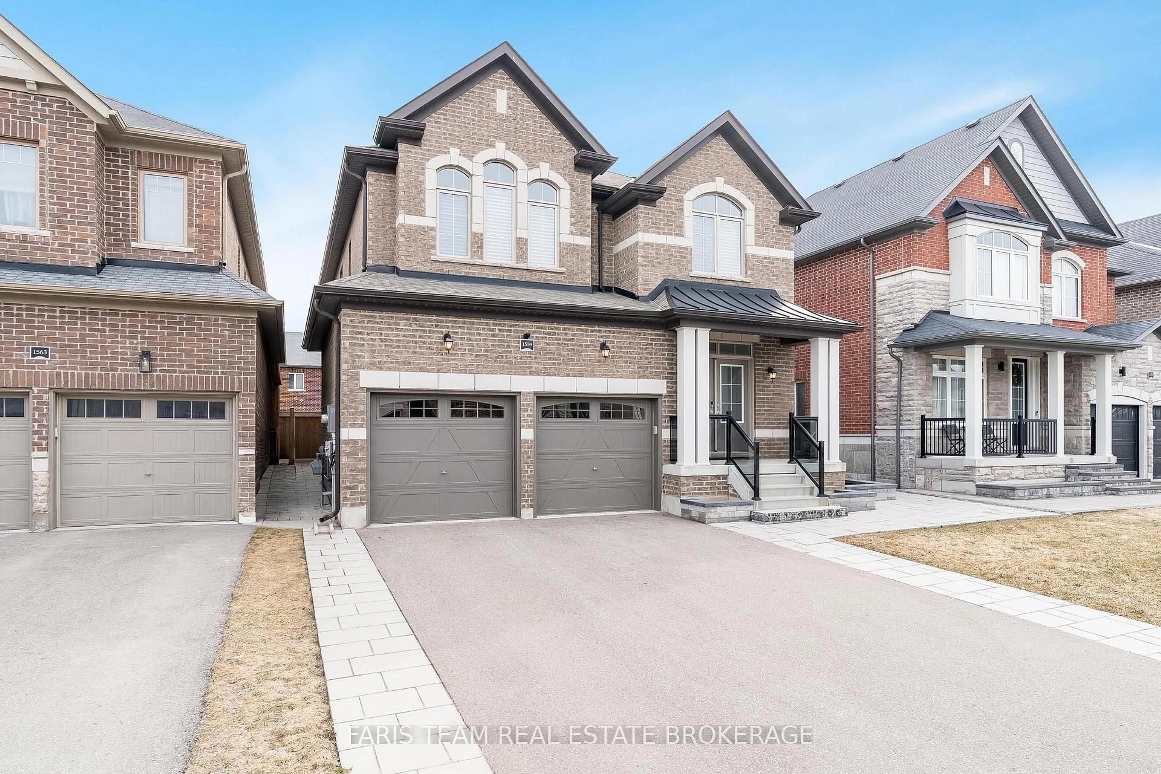 Home with brick exterior material, street for 1559 Farrow Cres, Innisfil Ontario L9S 0L6