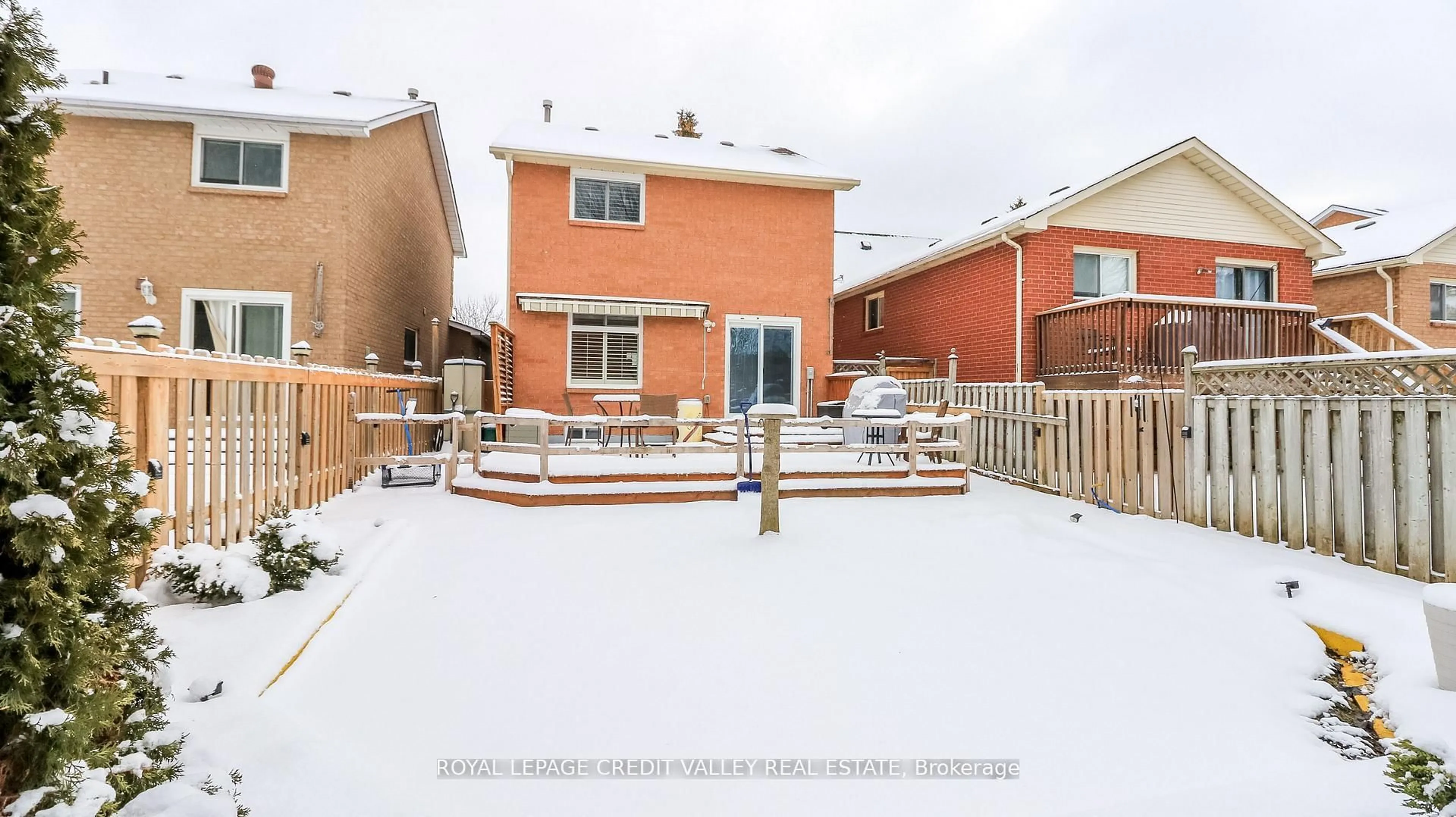 Patio, street for 120 Heydon Ave, New Tecumseth Ontario L9R 1N6