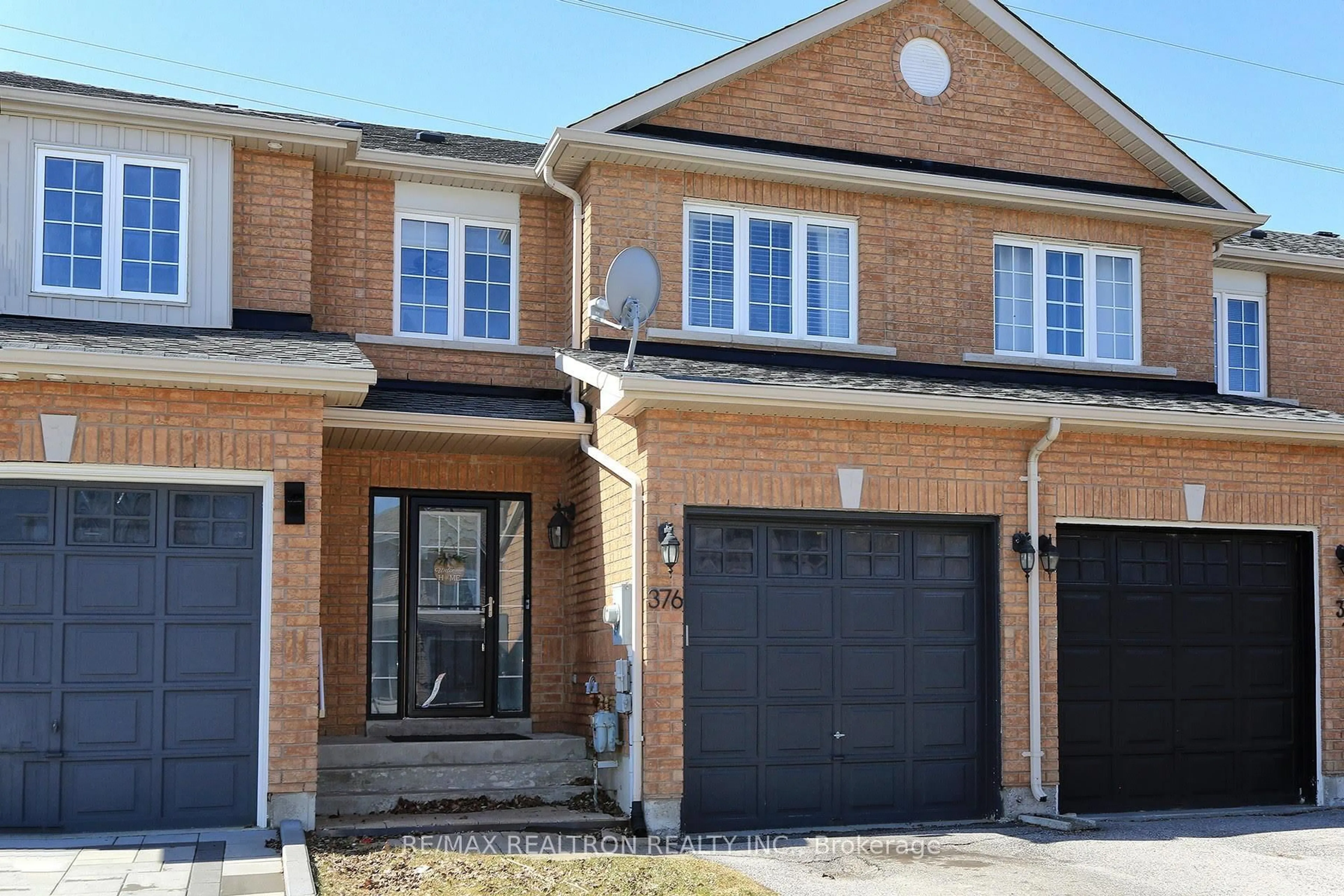 Home with brick exterior material, street for 376 Rannie Rd, Newmarket Ontario L3X 2N3