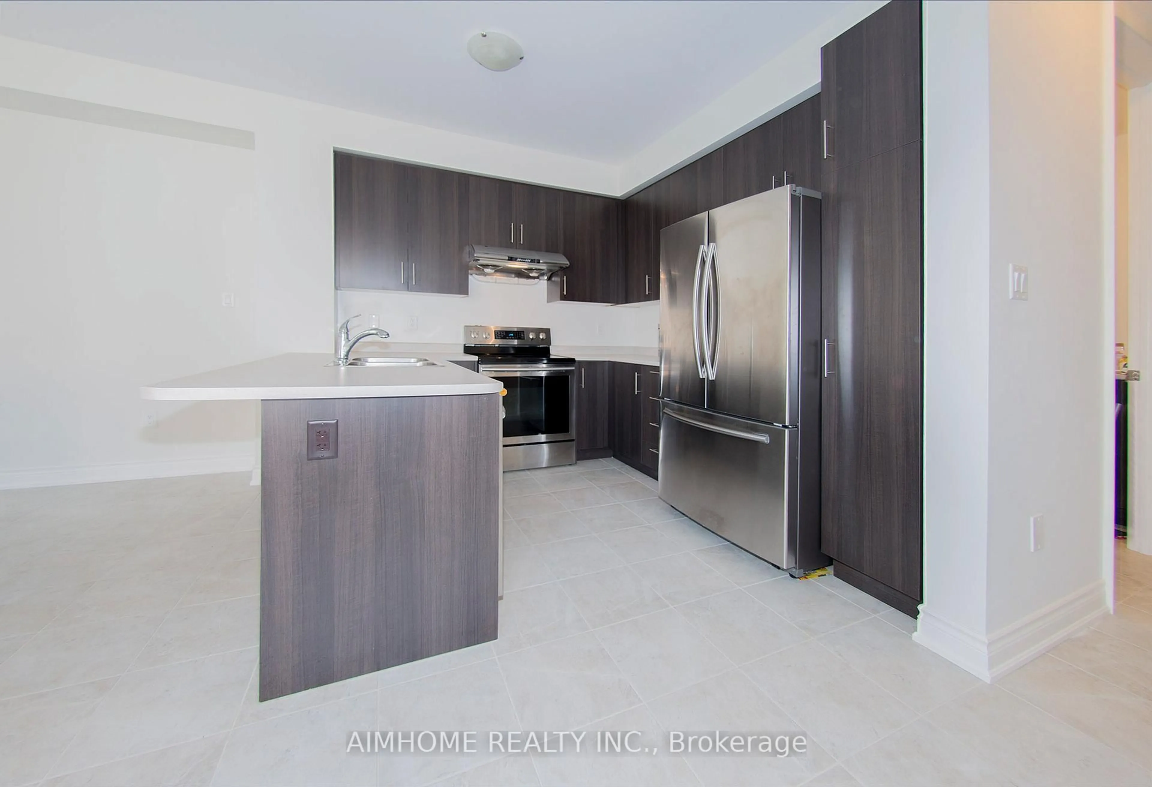 Standard kitchen, unknown for 11 Kester Crt, East Gwillimbury Ontario L9N 0P3