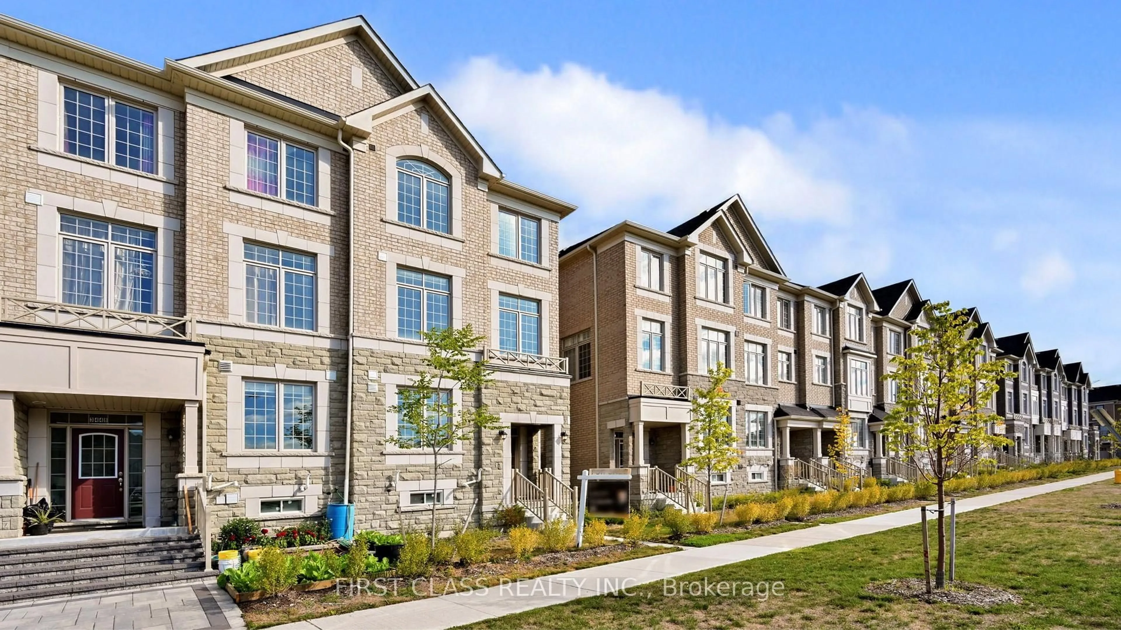 Patio, unknown for 3450 Denison St, Markham Ontario L3S 0E9