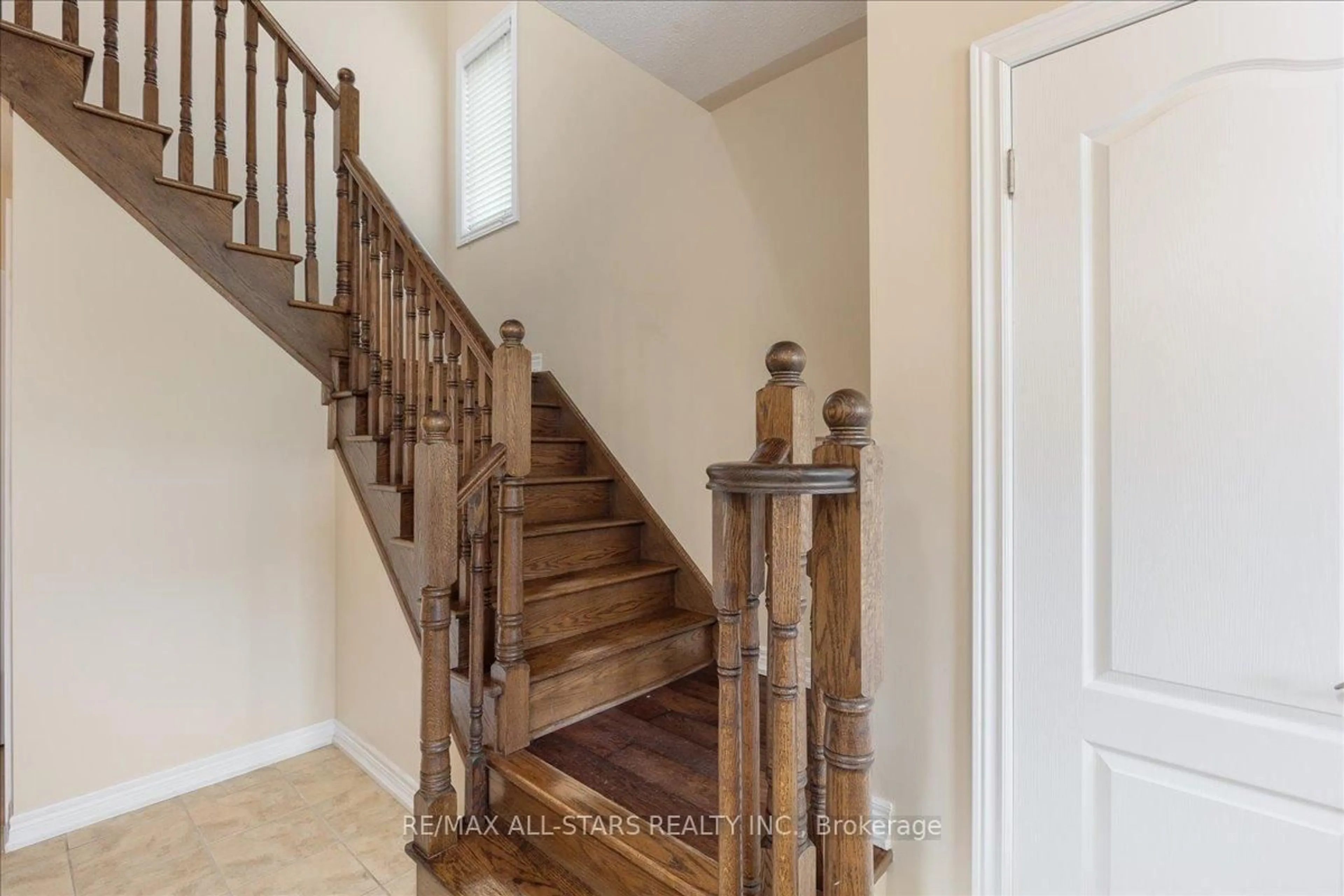 Unknown for 27 Scotia Rd, Georgina Ontario L0E 1R0