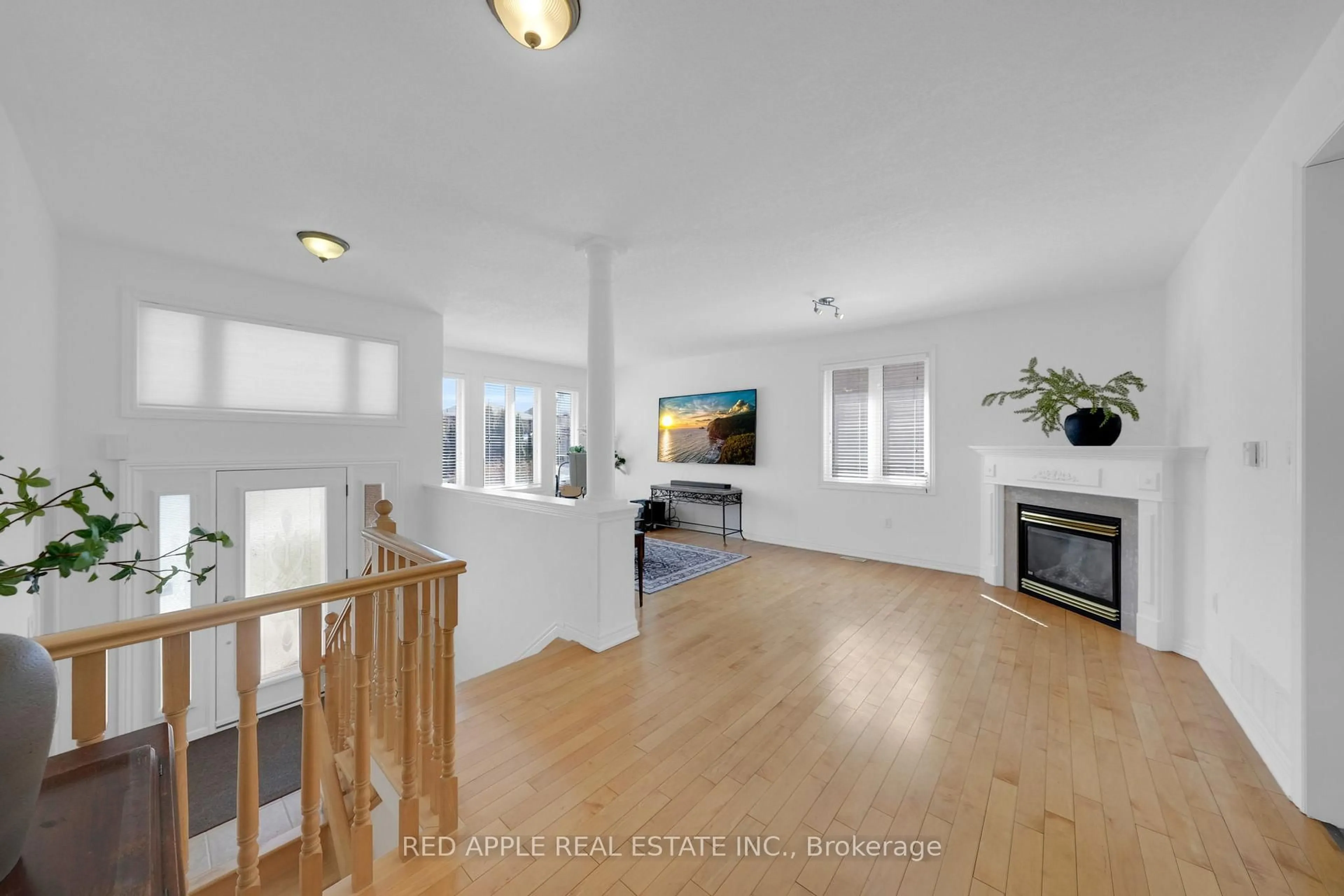 Unknown for 46 Bannerman Dr, Bradford West Gwillimbury Ontario L3Z 3J7