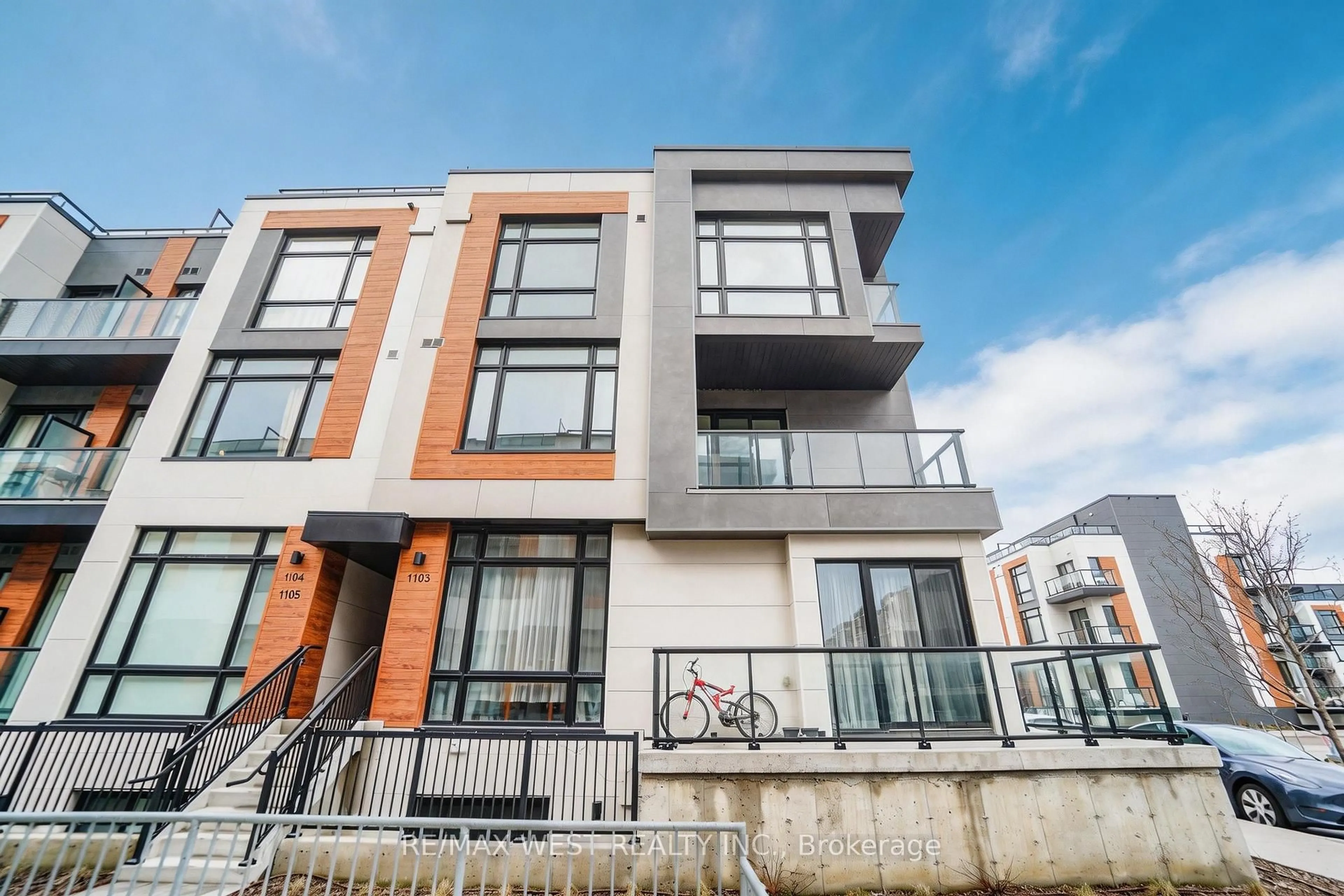 Home with brick exterior material, building for 12 David Eyer Rd #1103, Richmond Hill Ontario L4S 0N3