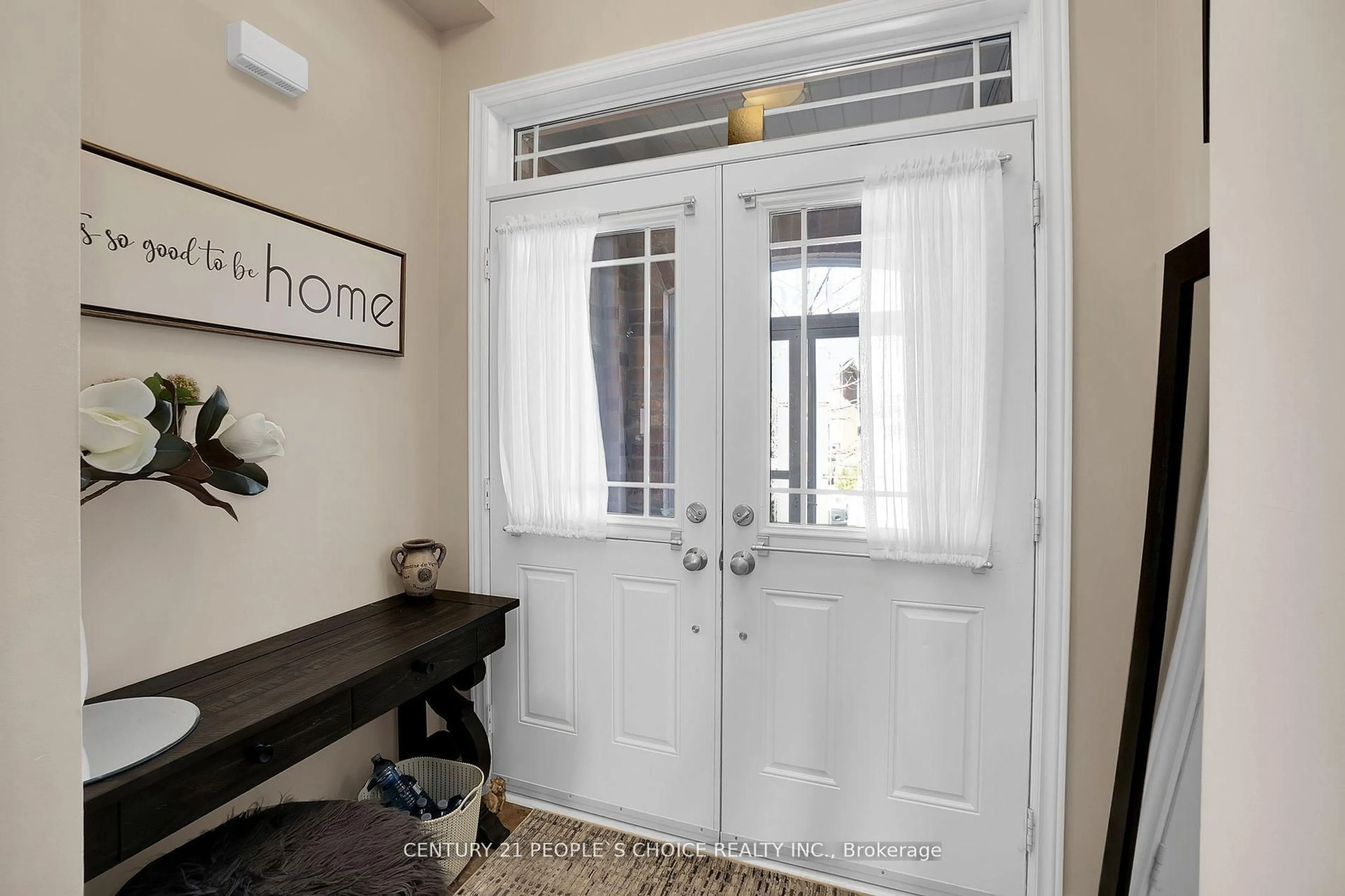 Indoor entryway for 160 Carrier Cres, Vaughan Ontario L6A 0T2