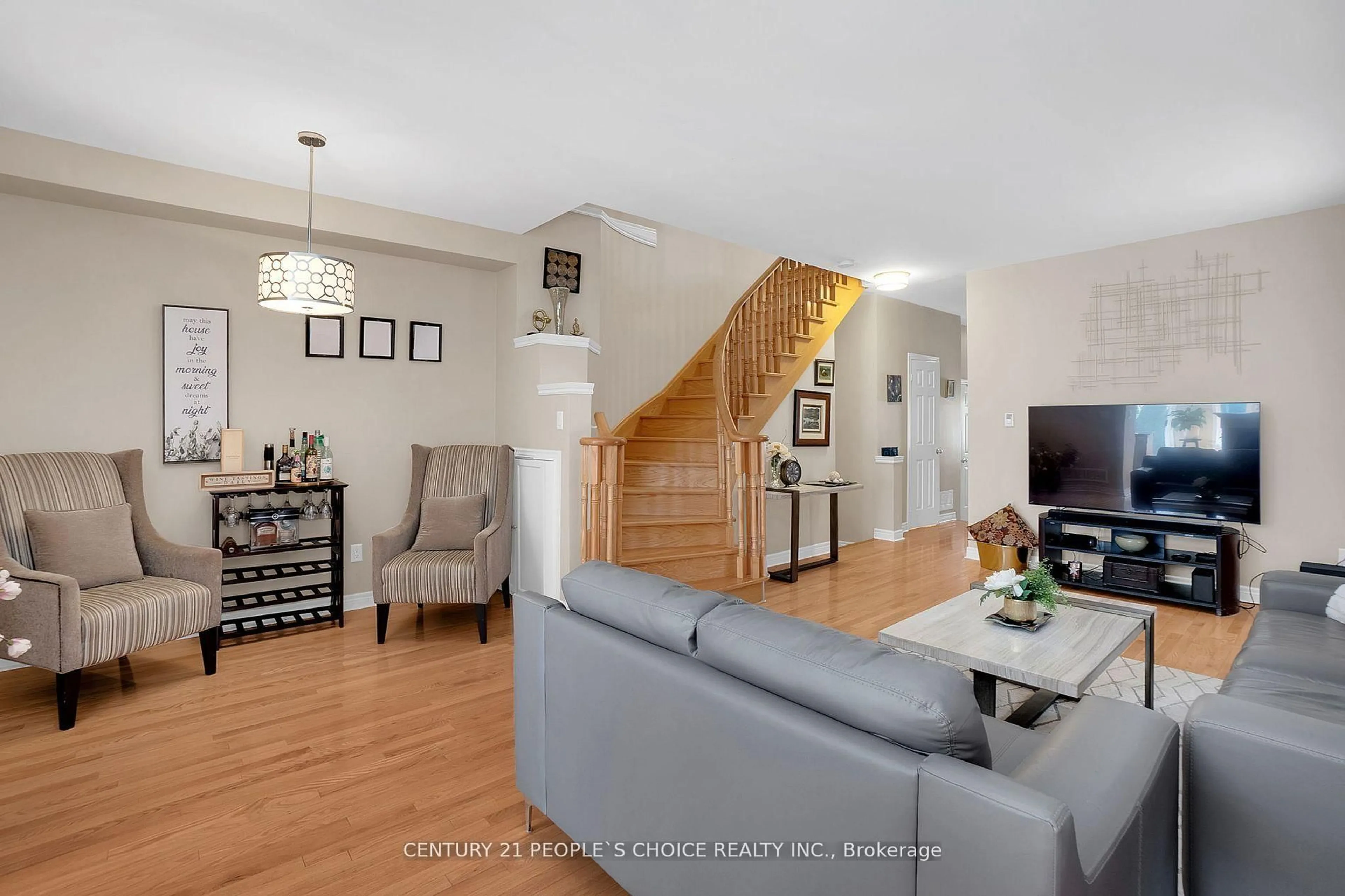 Living room with furniture, unknown for 160 Carrier Cres, Vaughan Ontario L6A 0T2