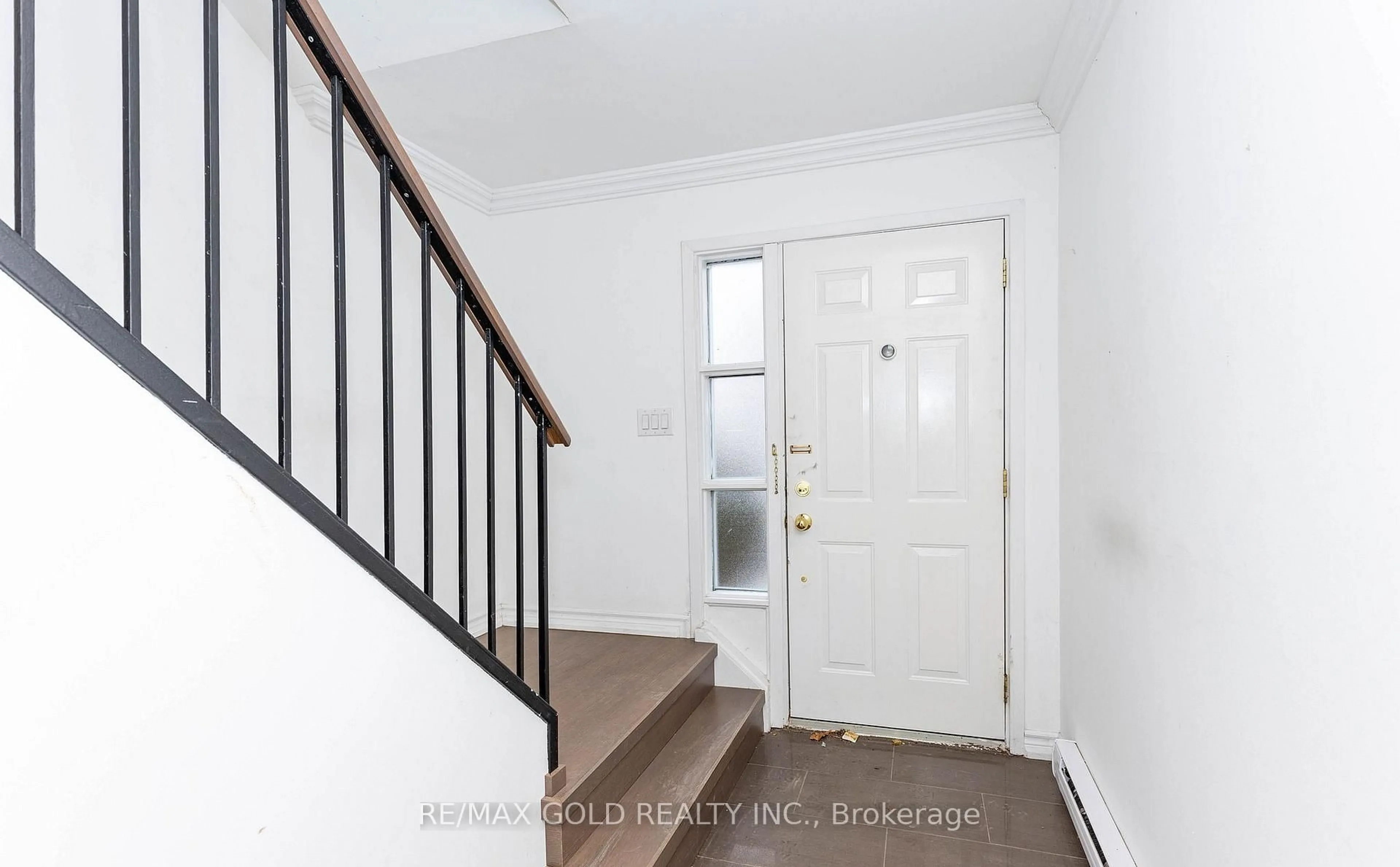 Indoor entryway for 20 Harper Way, Markham Ontario L3T 5A5