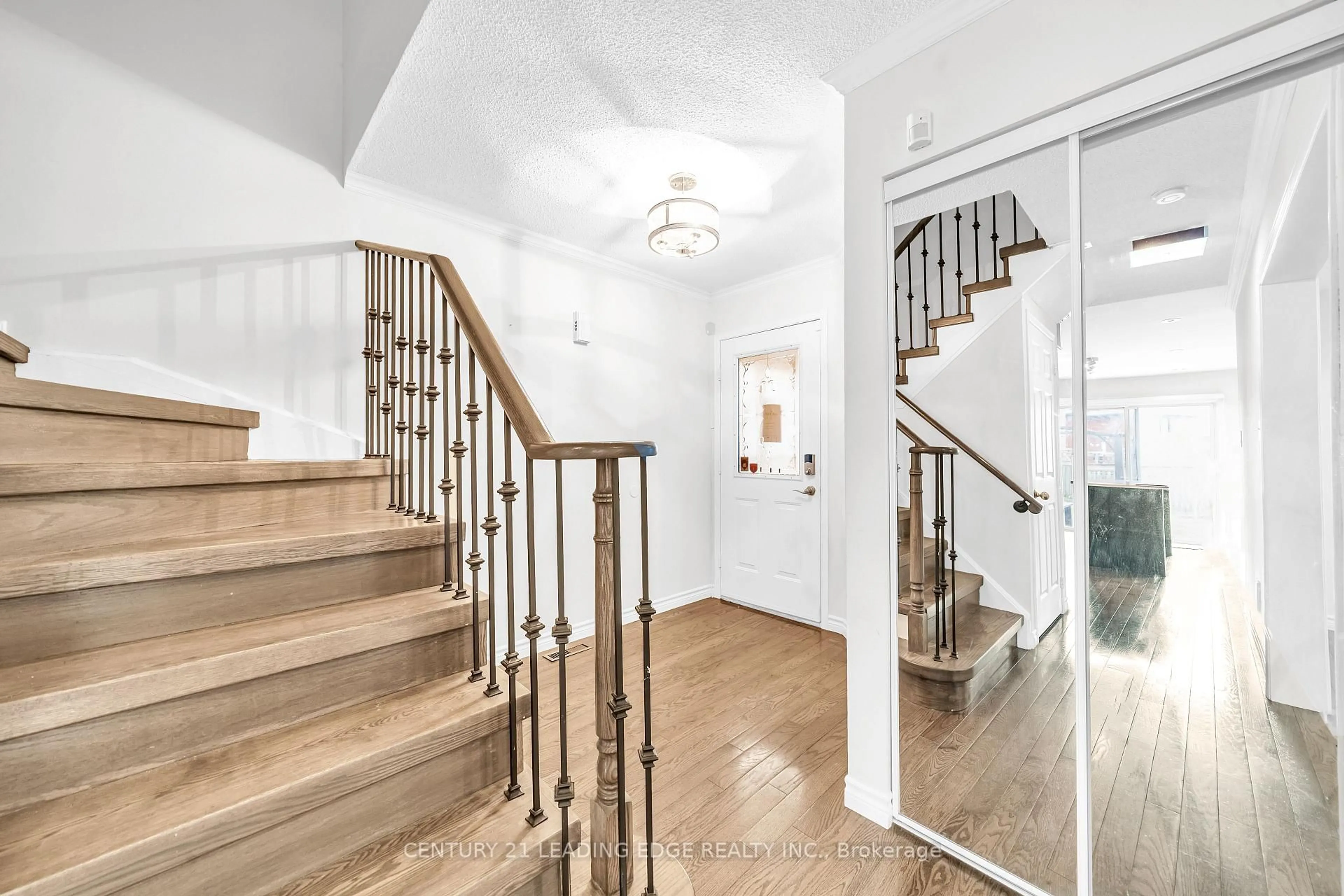 Unknown for 19 Connery Cres, Markham Ontario L3S 4E5