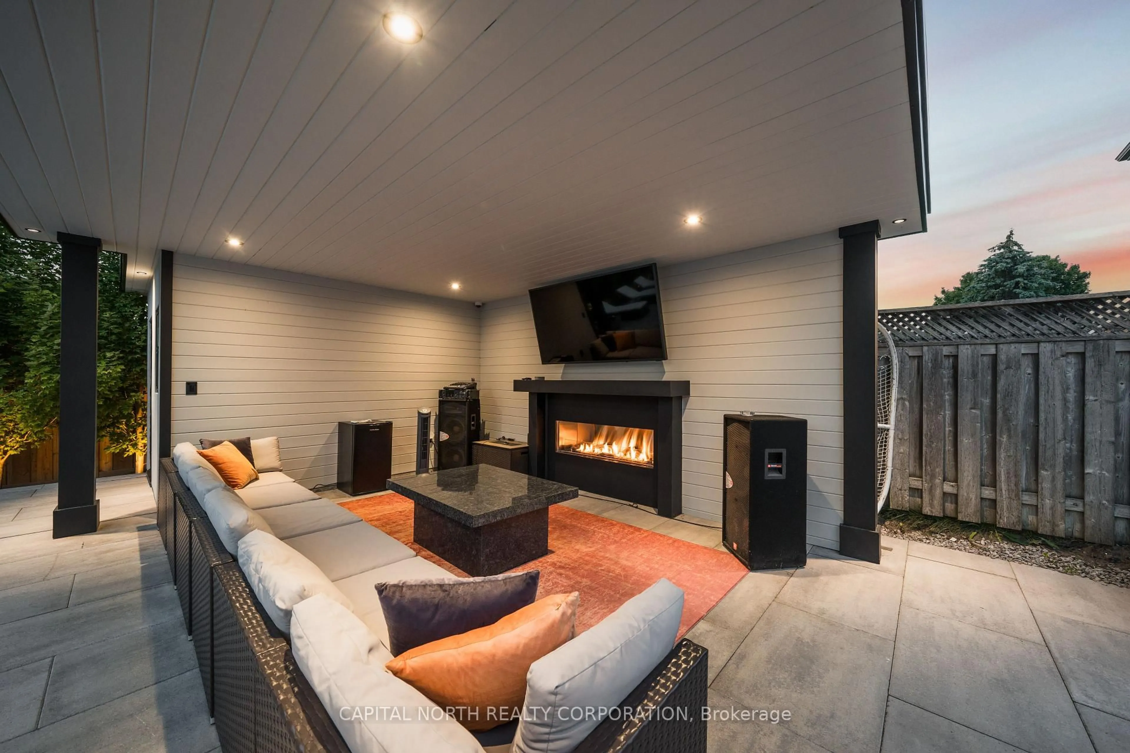 Home theater for 130 Fifth Ave, Vaughan Ontario L4L 6Z4