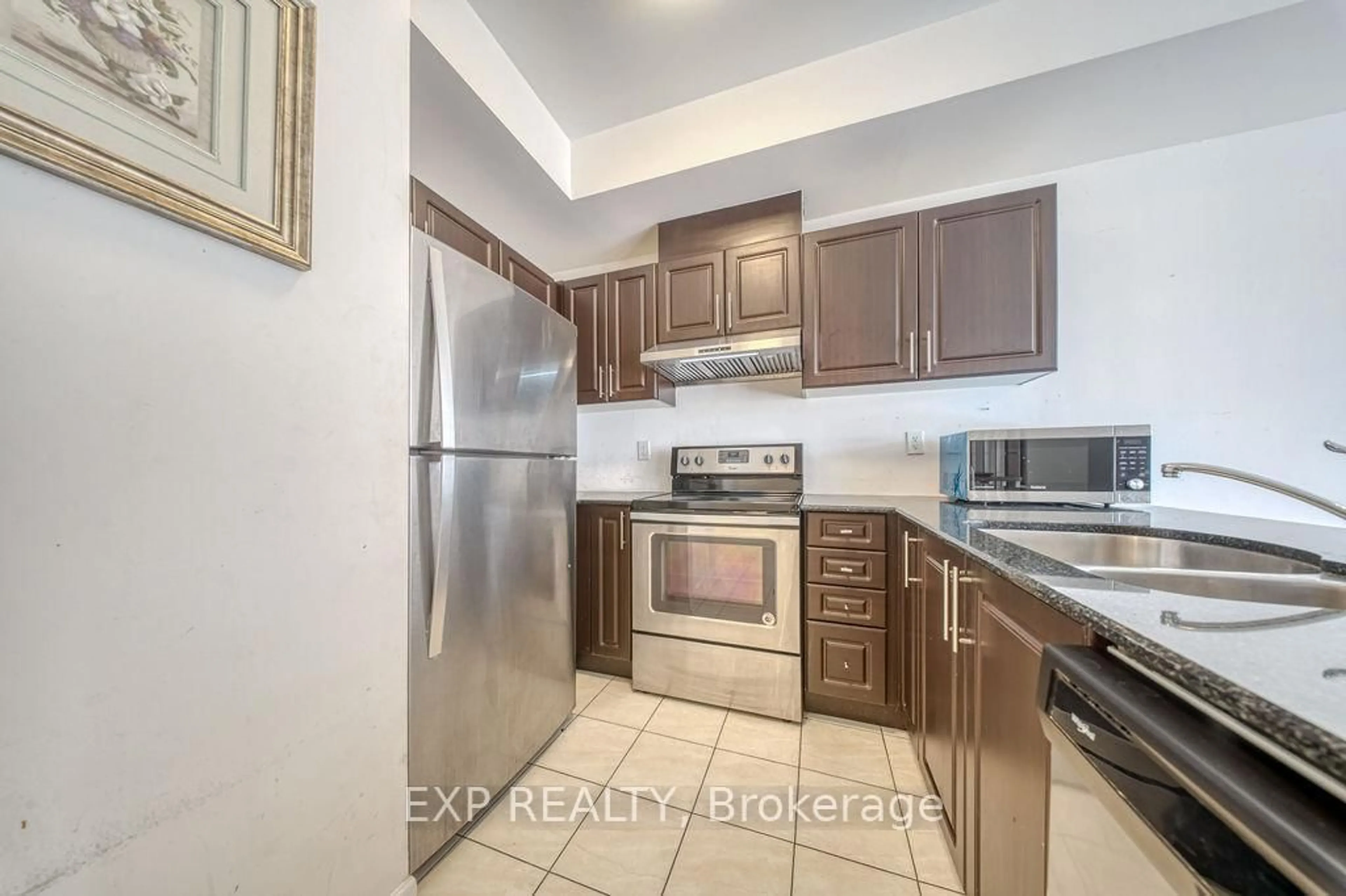 Standard kitchen, unknown for 33 Karl Williams Lane, Markham Ontario L3S 0C7