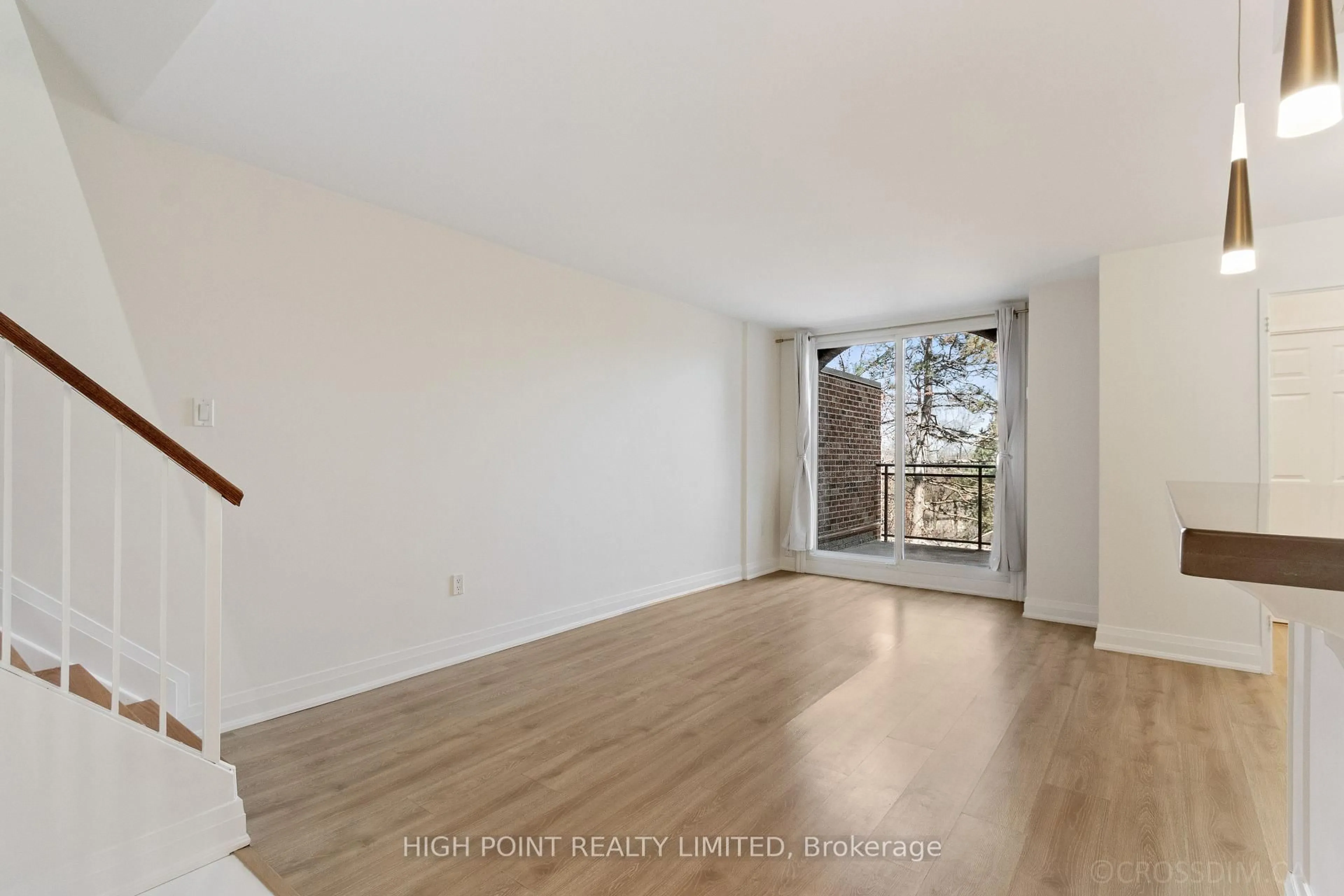 A pic of a room for 16 Elgin St #356, Markham Ontario L3T 4T4