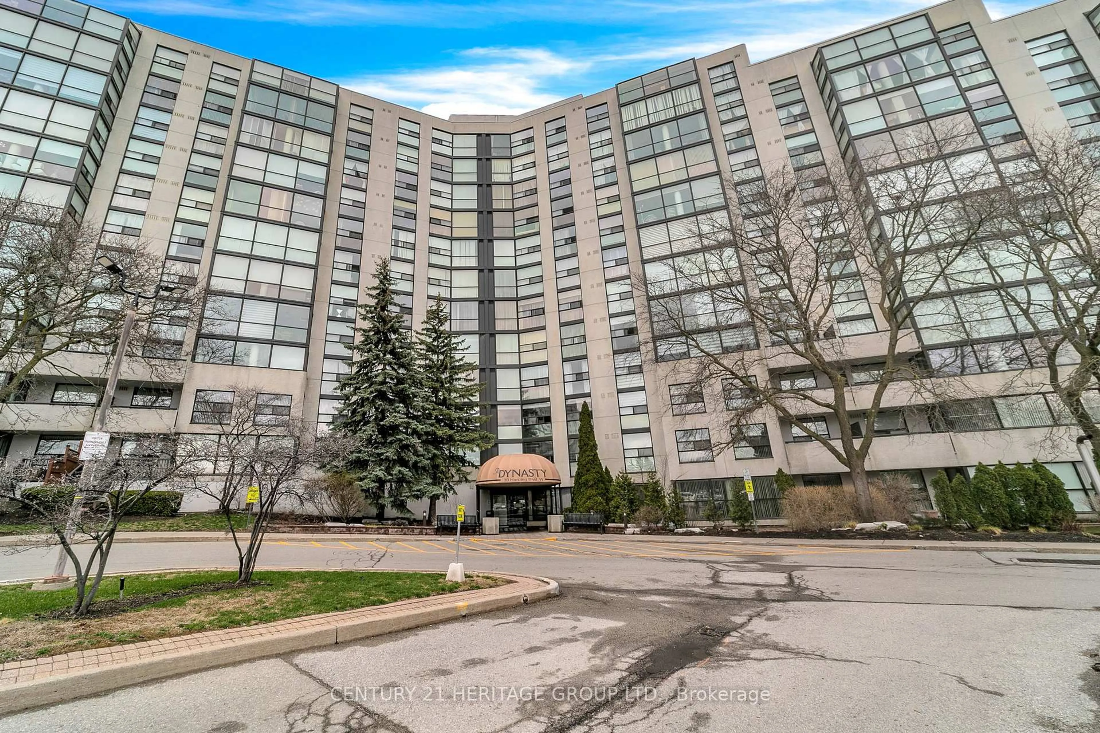 Unknown for 30 Harding Blvd #806, Richmond Hill Ontario L4C 9M3