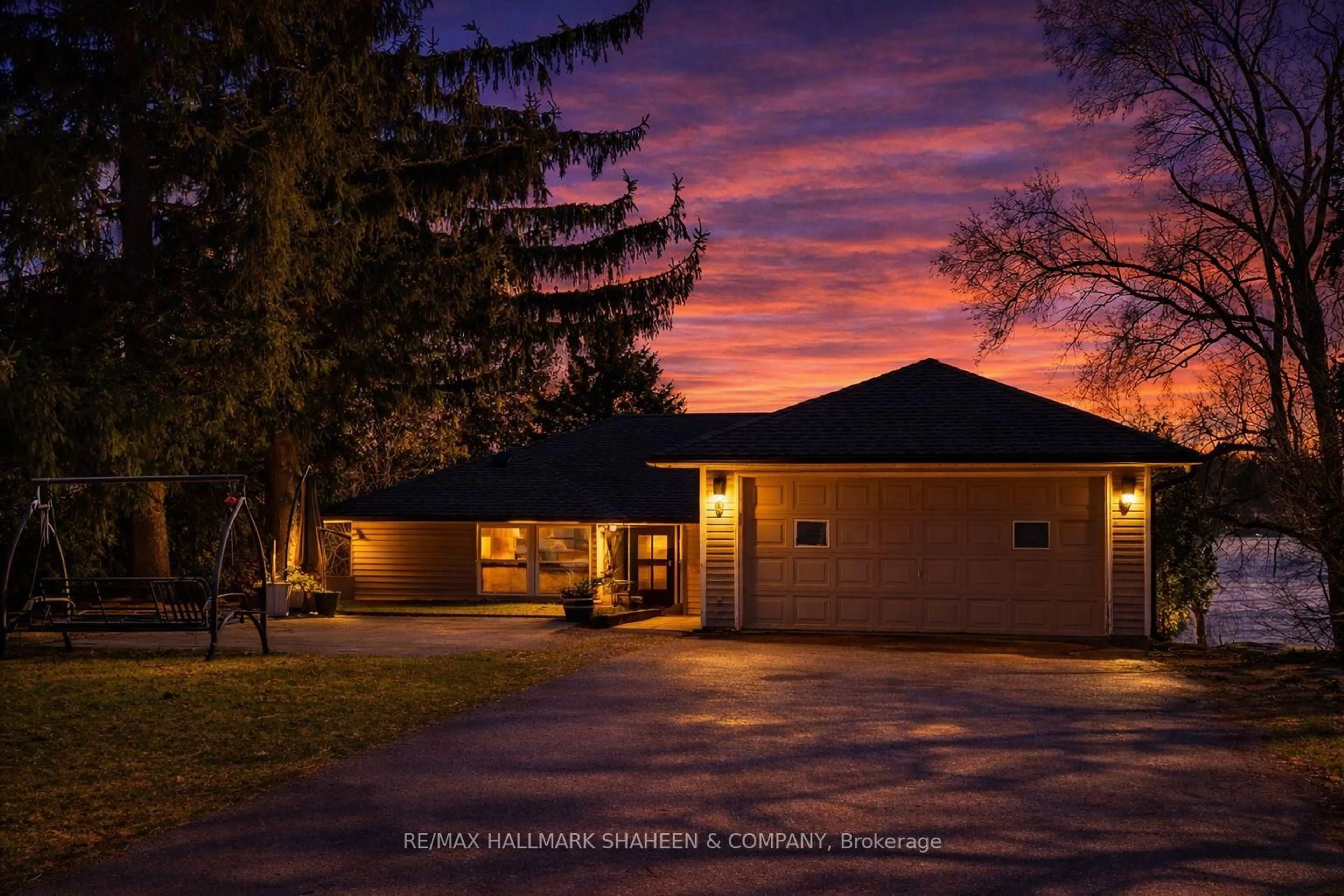 A pic from outside/outdoor area/front of a property/back of a property/a pic from drone, street for 9 Evans Dr, Whitchurch-Stouffville Ontario L4A 2Y4