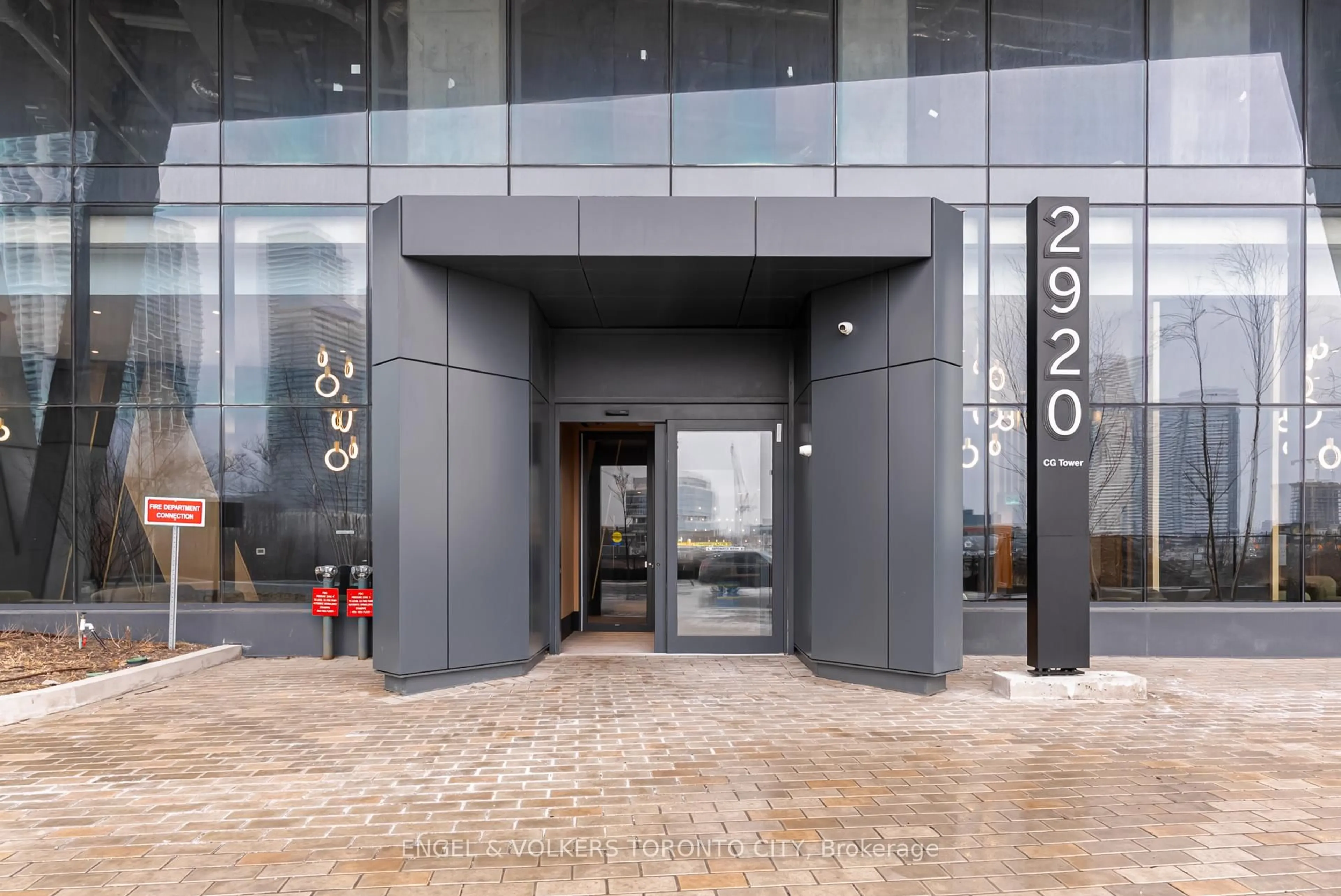 Indoor foyer for 2920 Highway 7 Rd #4807, Vaughan Ontario L4K 0P4