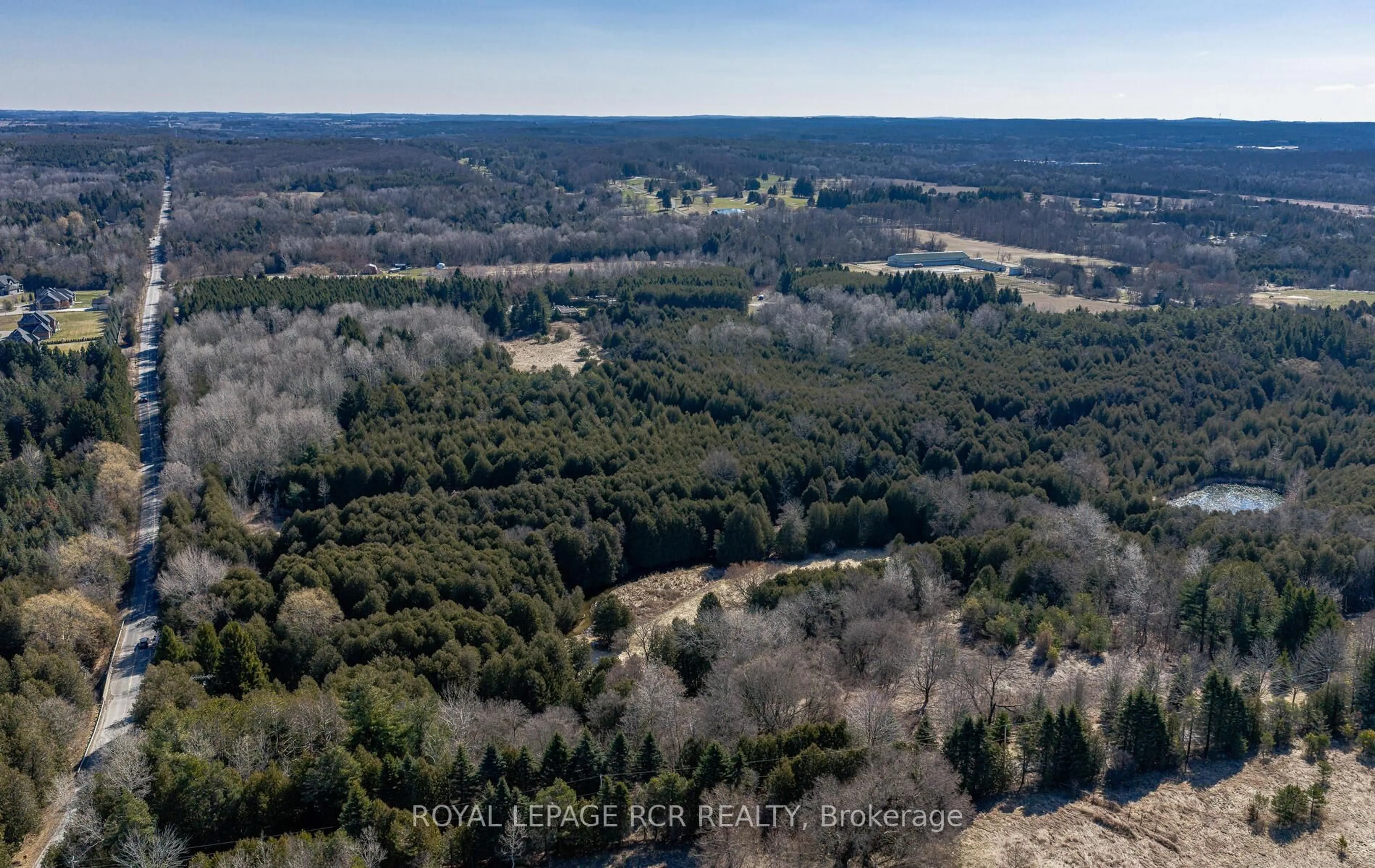 A pic from outside/outdoor area/front of a property/back of a property/a pic from drone, forest/trees view for 2653 Herald Rd, East Gwillimbury Ontario L0G 1V0