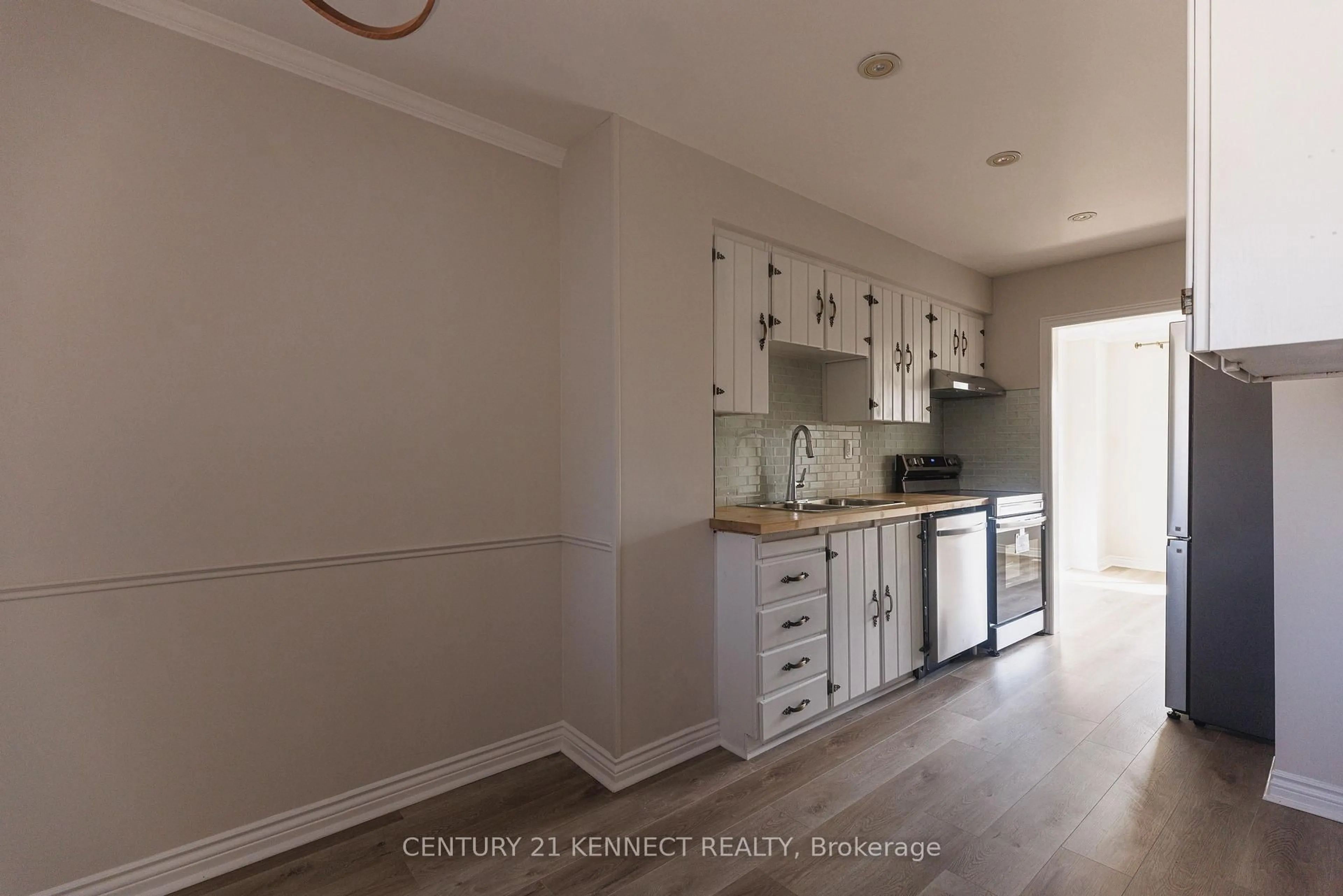 Open concept kitchen, unknown for 646 Village Pkwy #55, Markham Ontario L3R 2S7