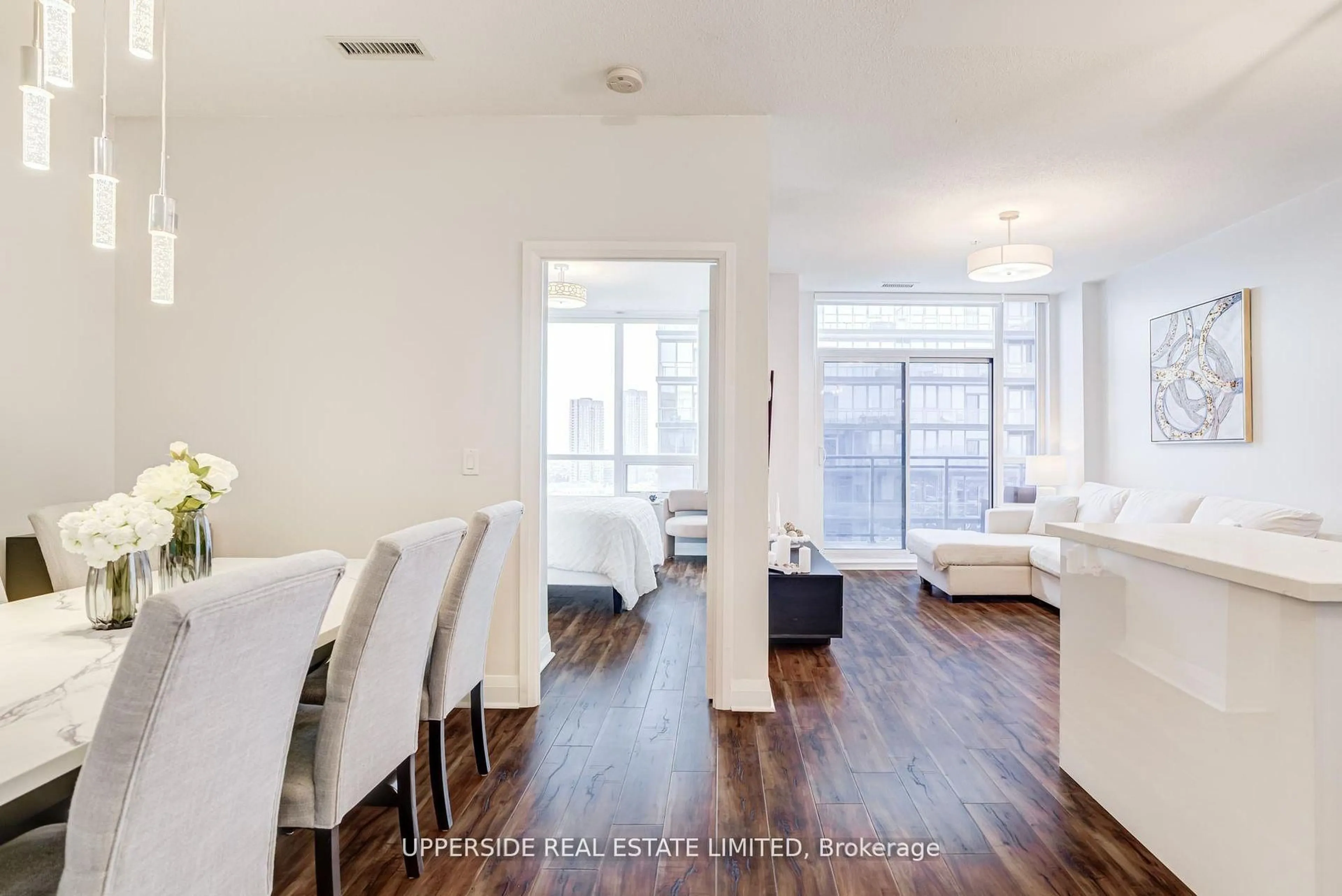 A pic of a room for 85 North Park Rd Rd #PH05, Vaughan Ontario L4J 0H9