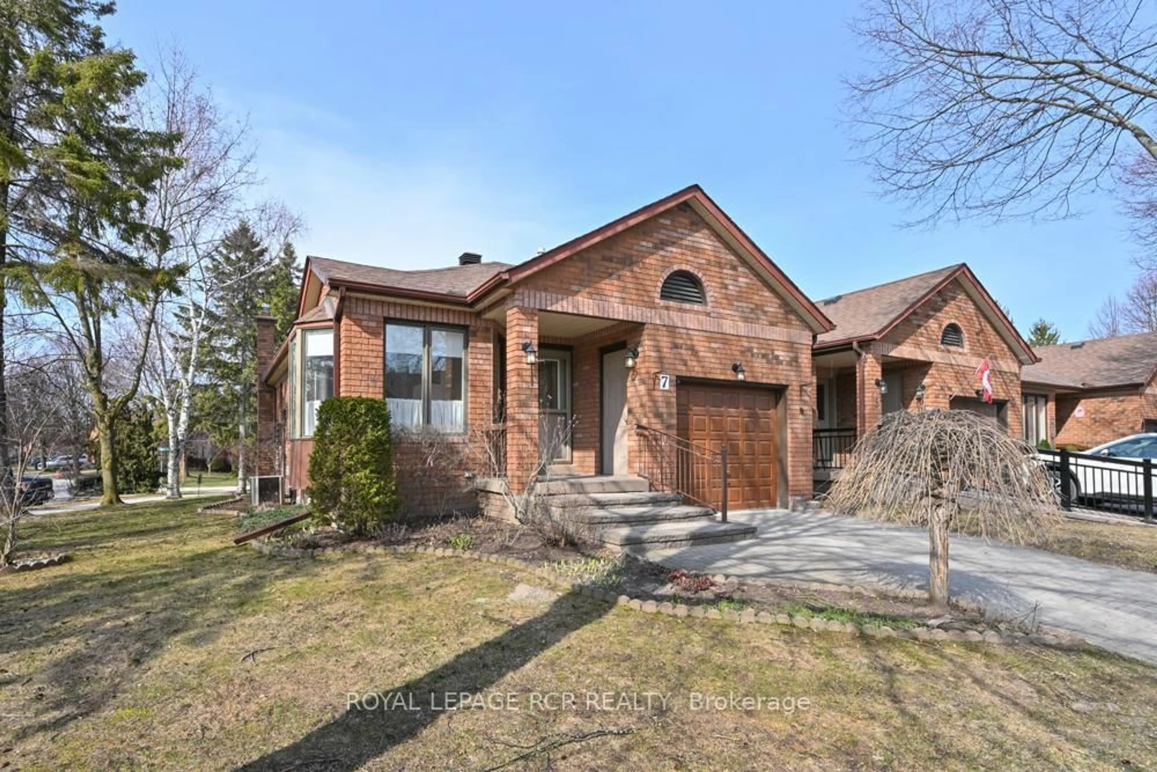 Home with brick exterior material, street for 7 Glen Eden Way, New Tecumseth Ontario L9R 1R4