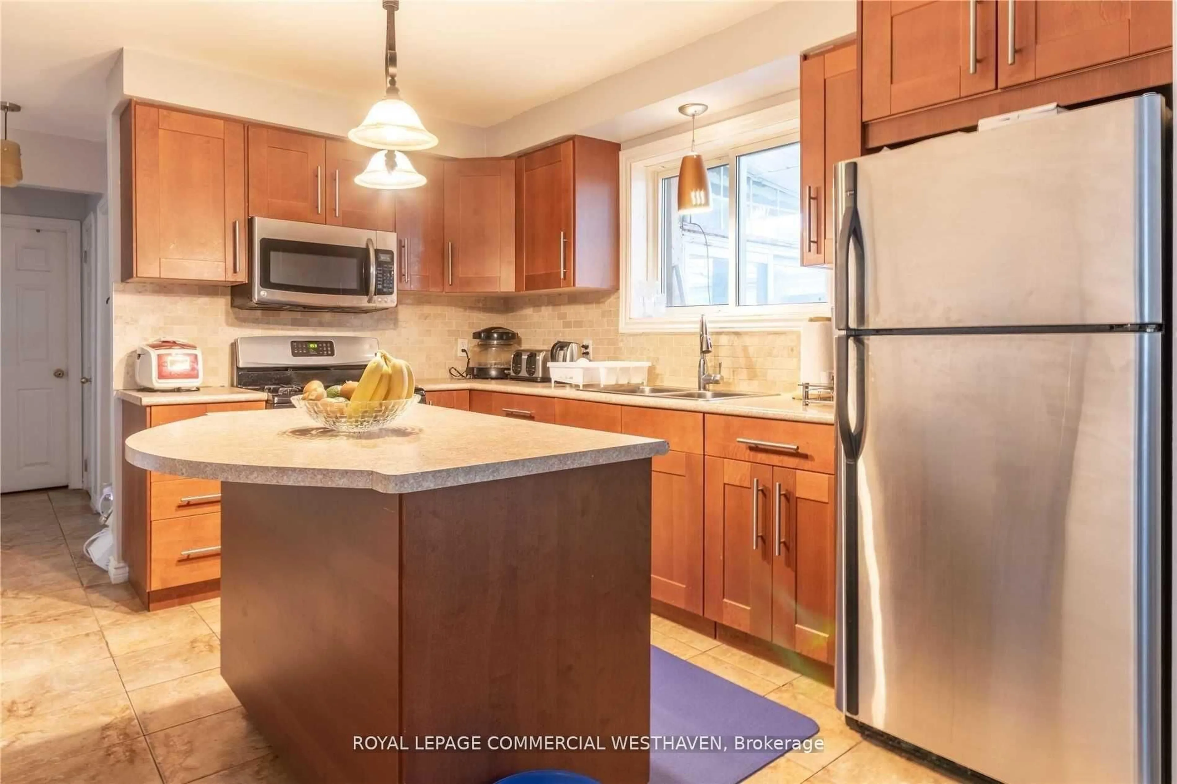 Open concept kitchen, unknown for 3015 Lloydtown Aurora Rd, King Ontario L0G 1J0