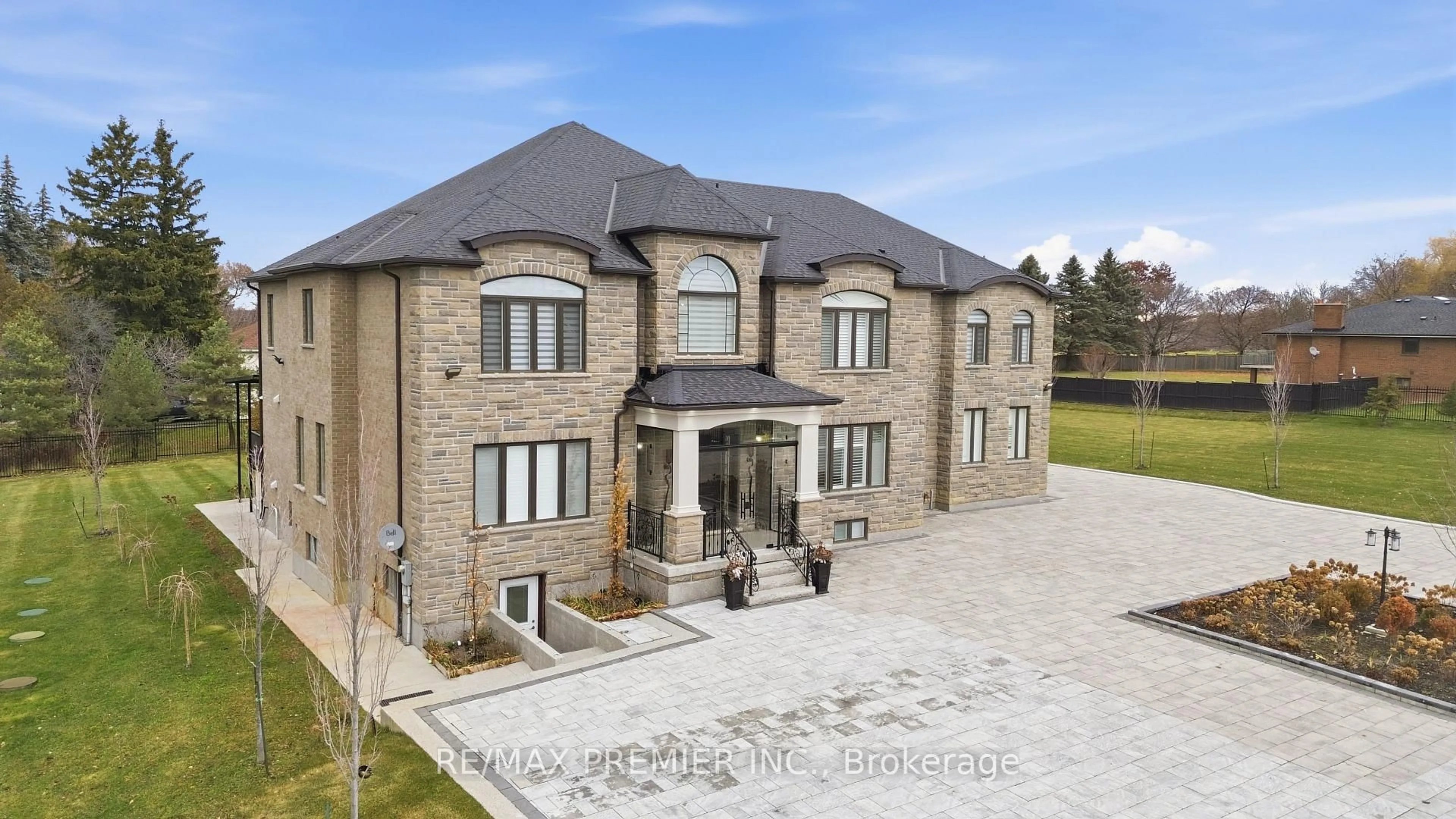 Home with brick exterior material, building for 2180 King Vaughan Rd, Vaughan Ontario L6A 2A7