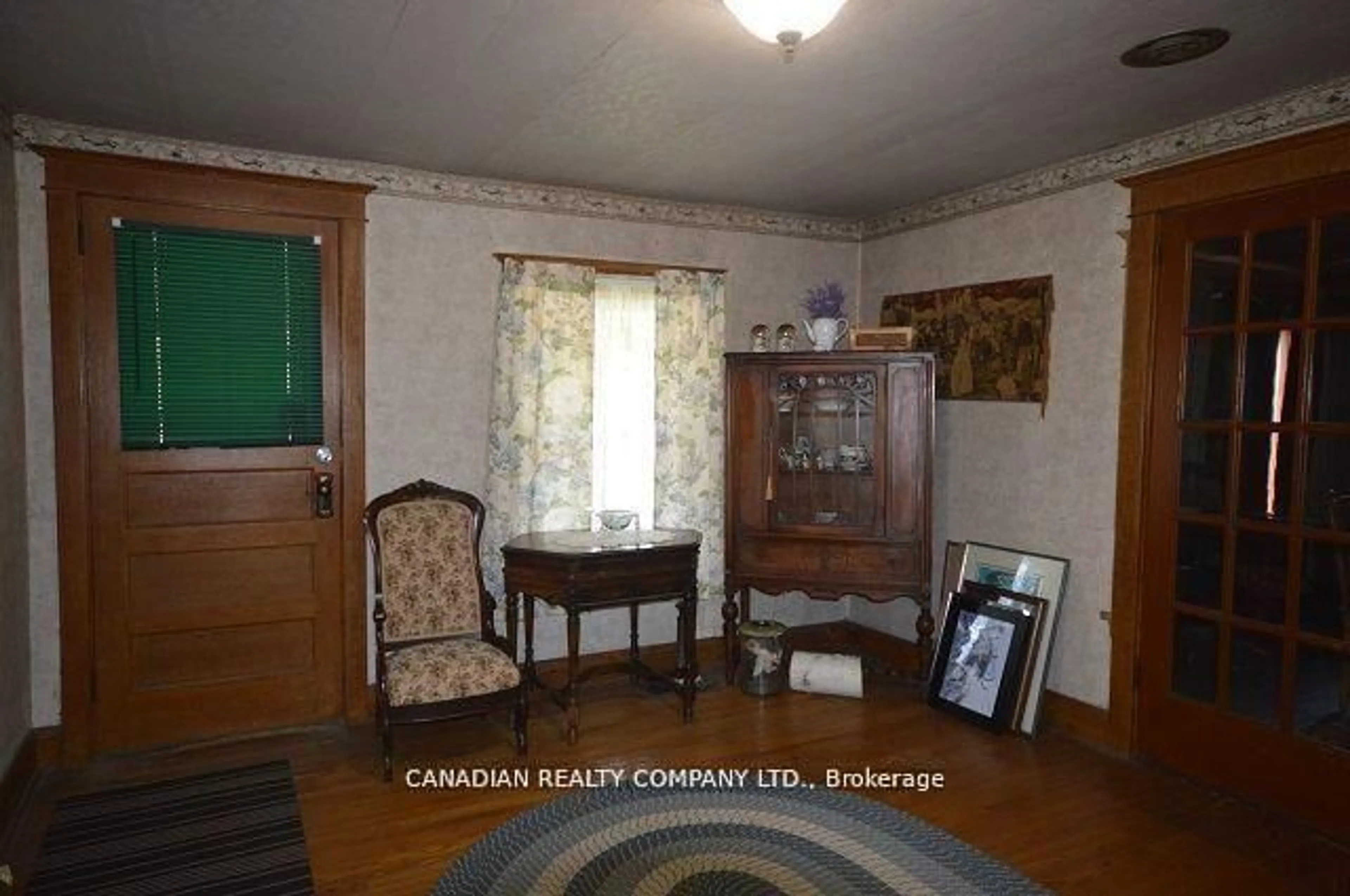 A pic of a room for 391 Raines St, Georgina Ontario L4P 3C8