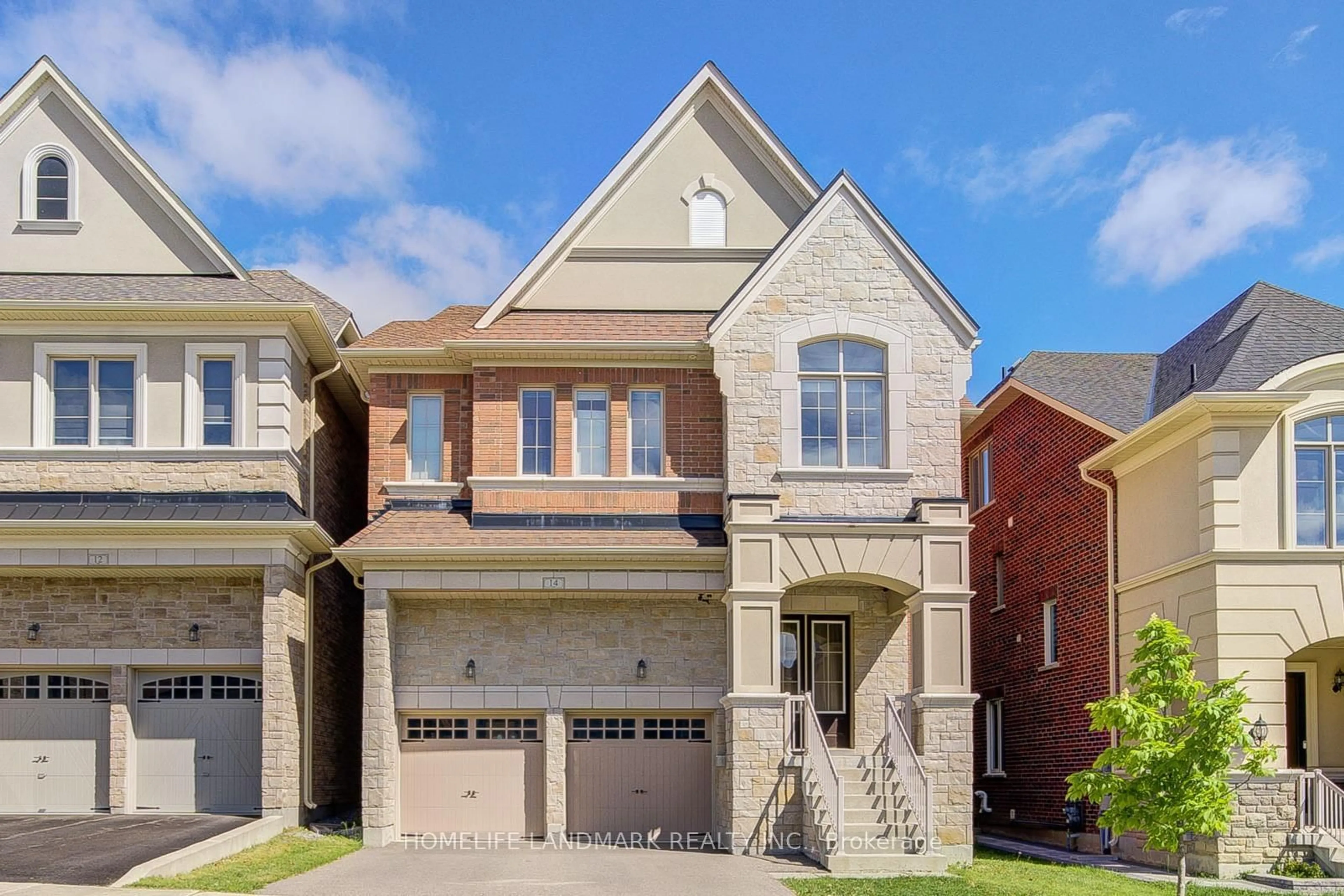 Home with brick exterior material, street for 14 Love Crt, Richmond Hill Ontario L4B 0G2