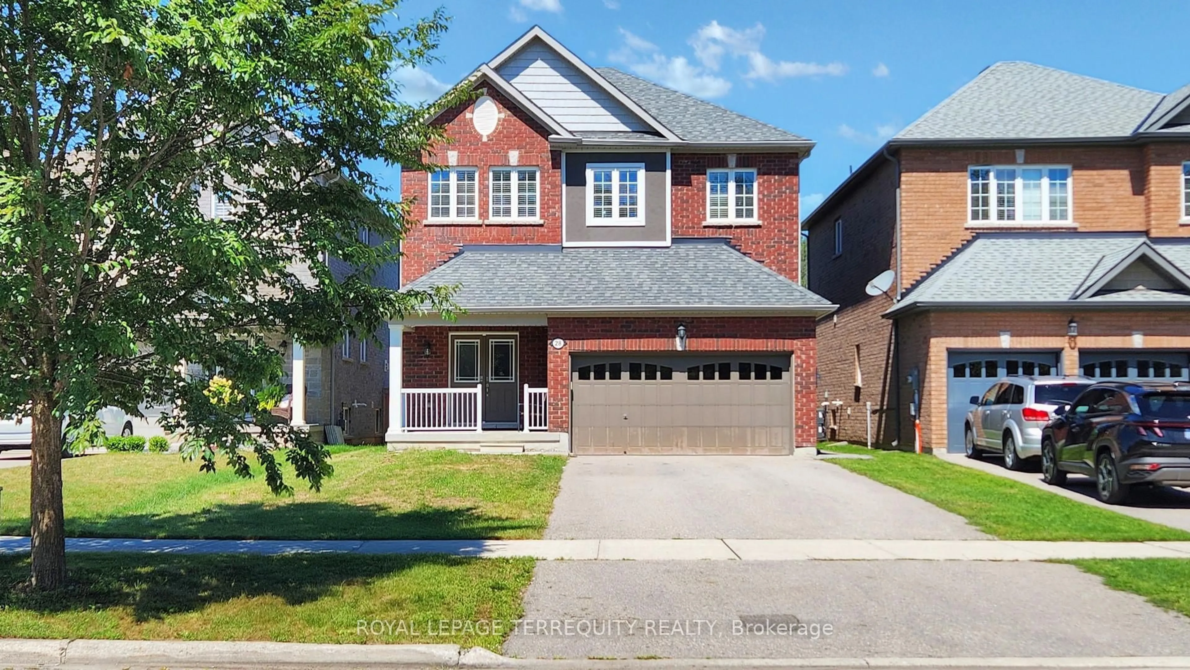 Home with brick exterior material, street for 28 Richmond Park Dr, Georgina Ontario L4P 0H2