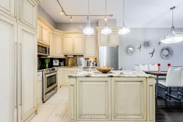 37 Galleria Pkwy #UPH2, Markham 4