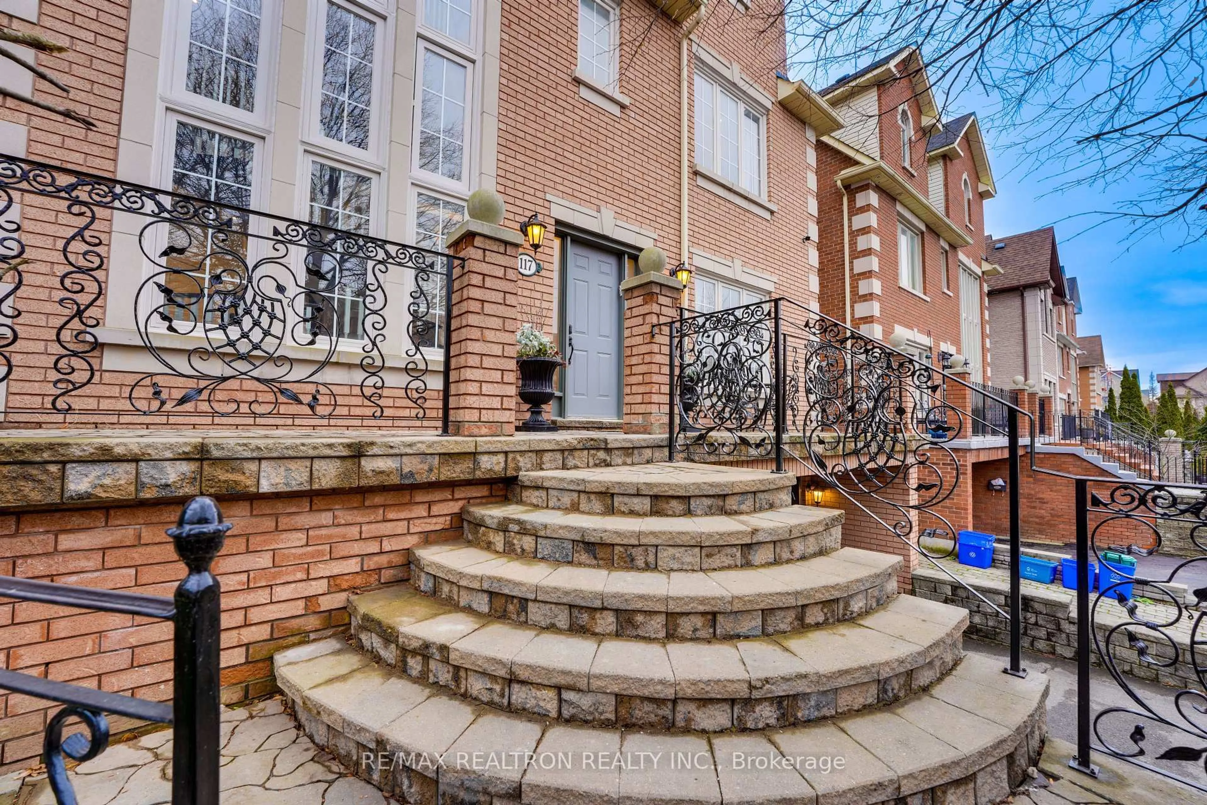 Unknown for 117 Theodore Pl, Vaughan Ontario L4J 8E3