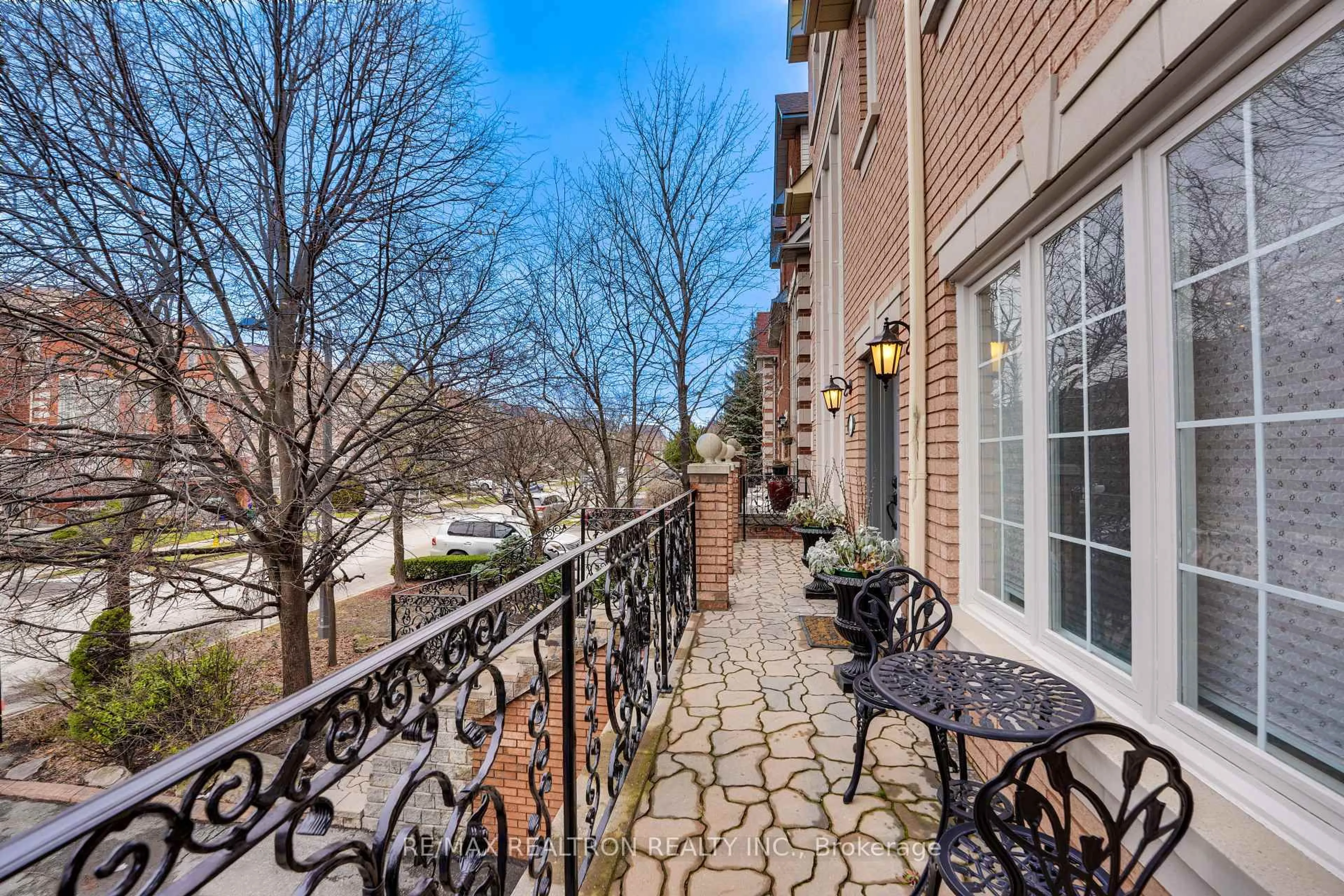 Patio, street for 117 Theodore Pl, Vaughan Ontario L4J 8E3