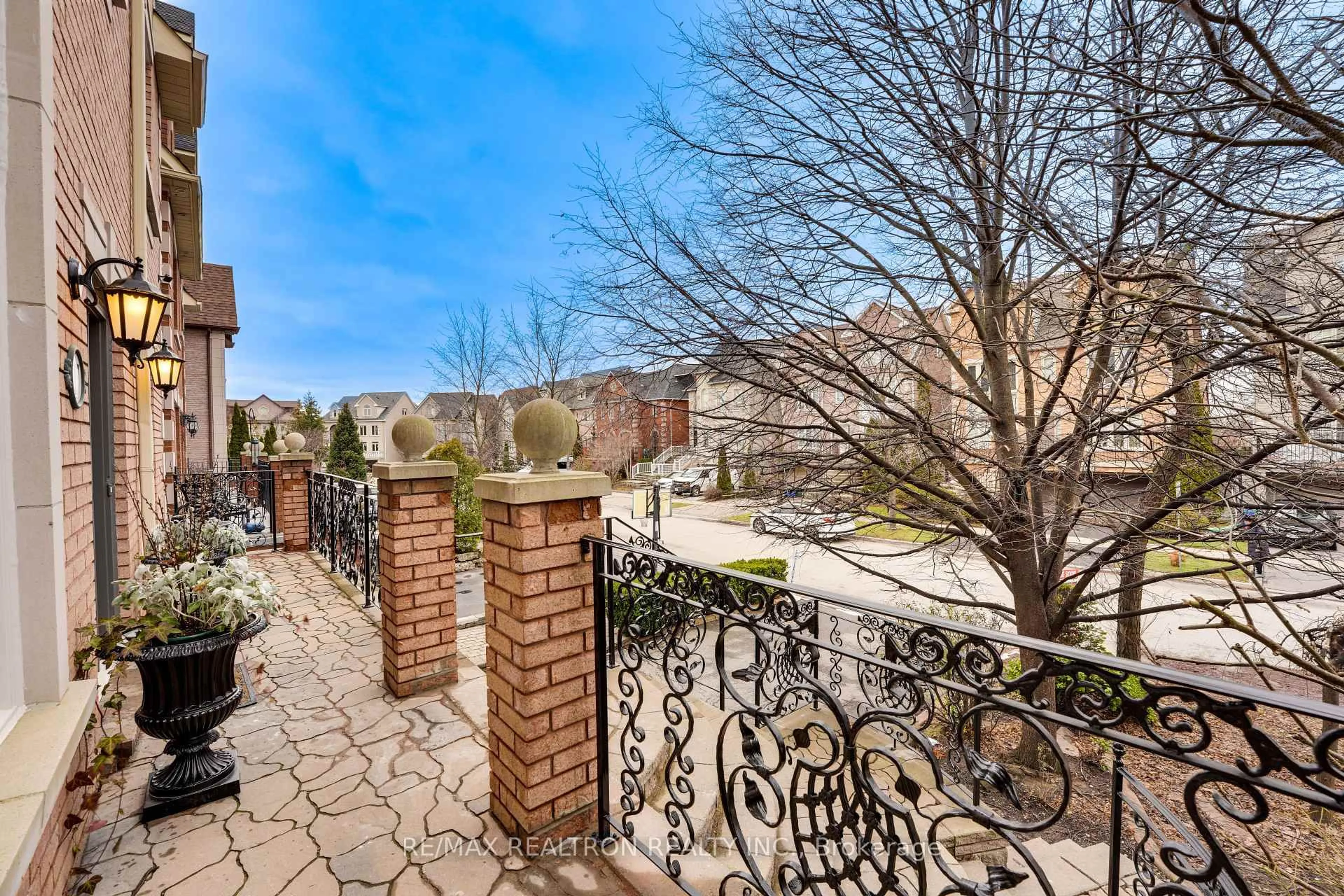 Unknown for 117 Theodore Pl, Vaughan Ontario L4J 8E3