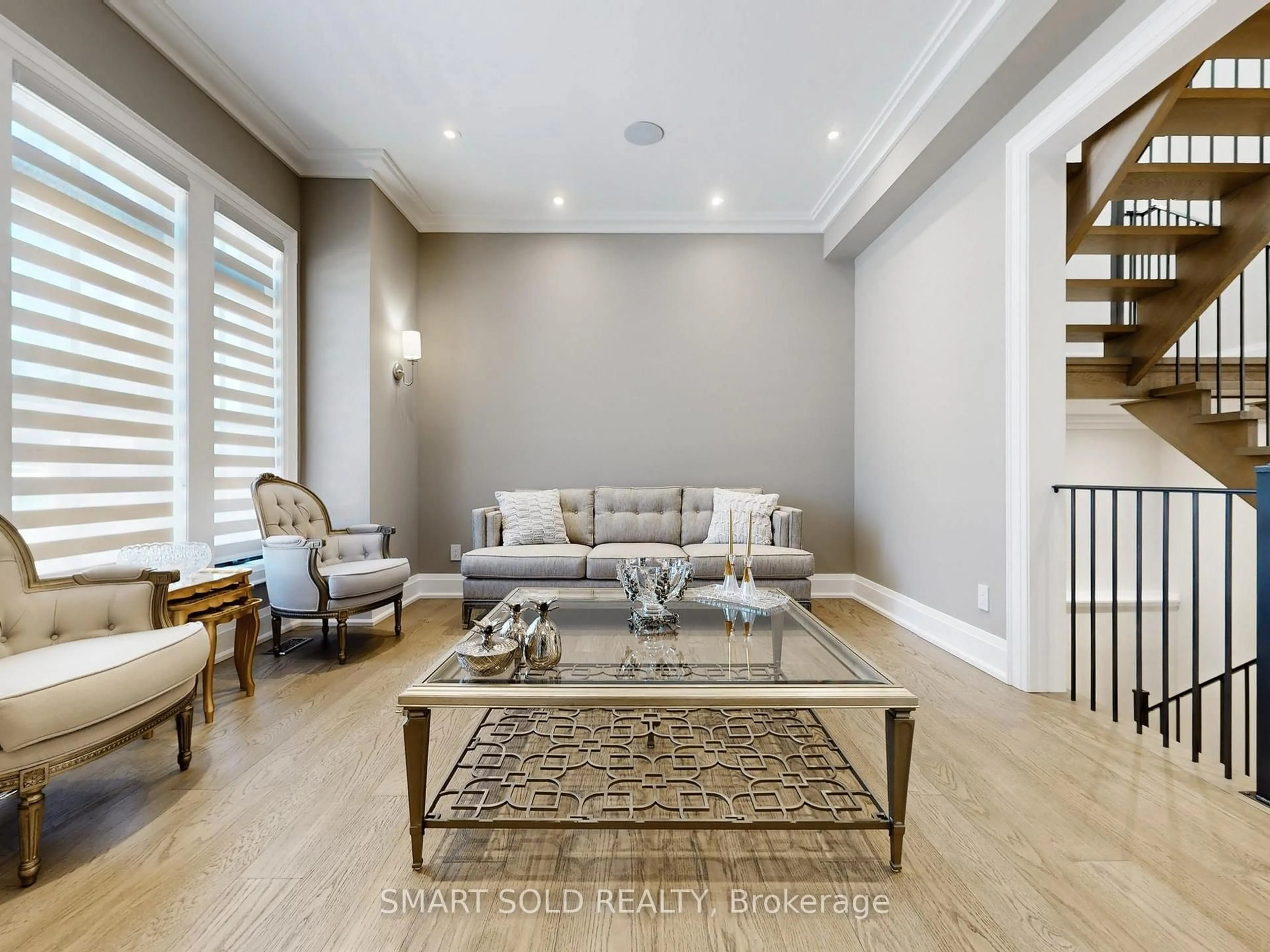 Living room with furniture, unknown for 20 Dunn Dr, Richmond Hill Ontario L4E 3H8