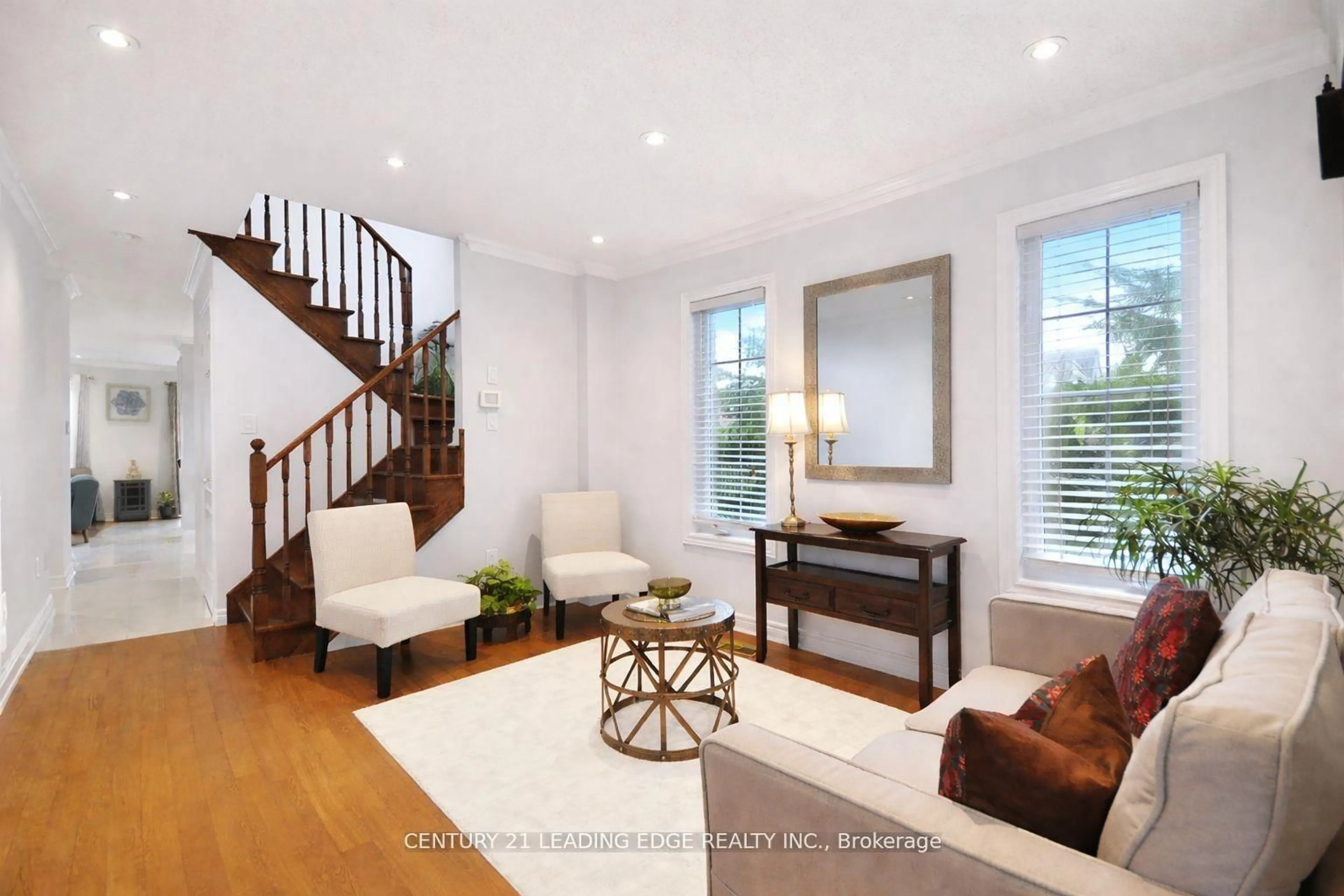 Living room with furniture, wood/laminate floor for 19 Joseph Todd Rd, Whitchurch-Stouffville Ontario L4A 0H8