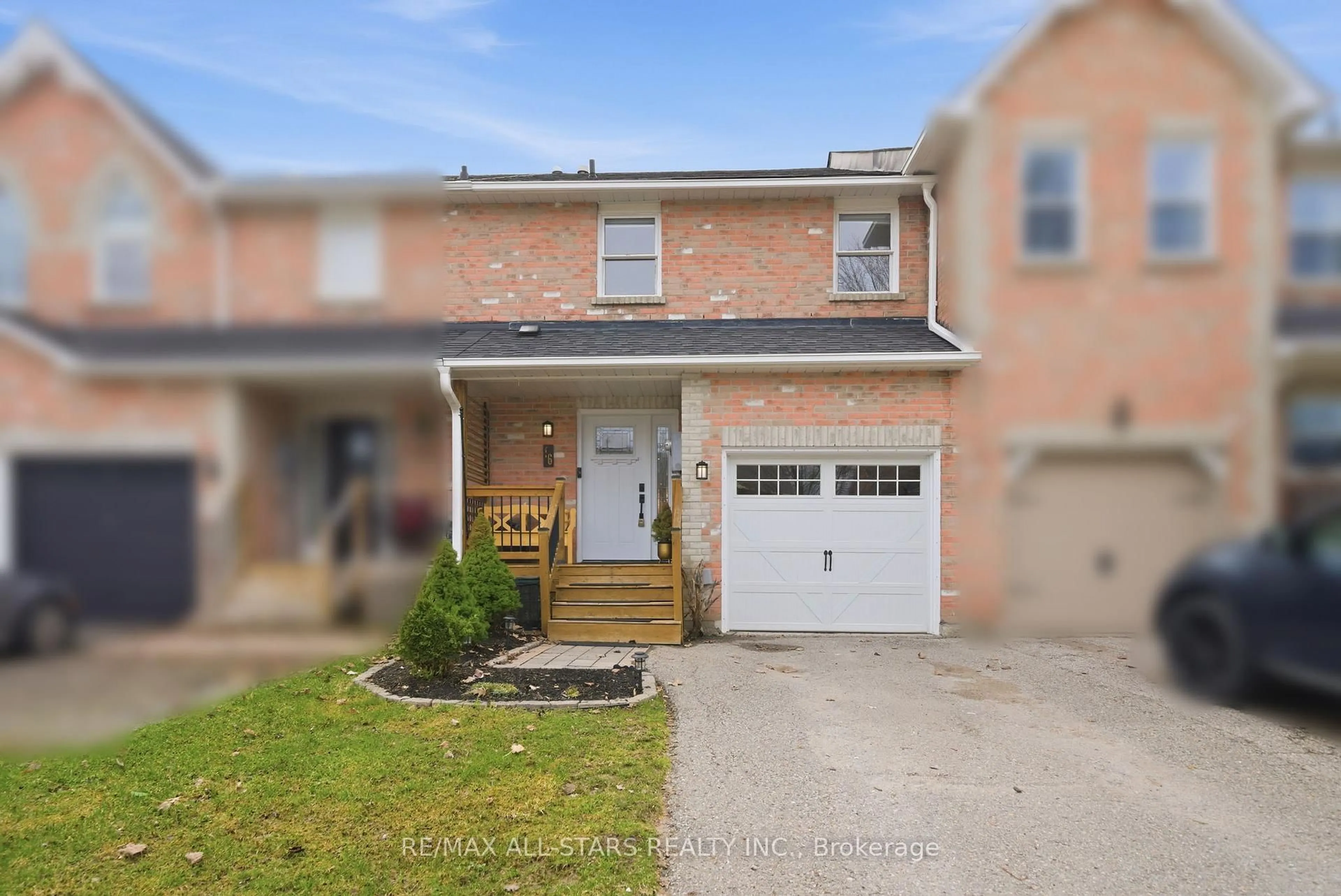Home with brick exterior material, street for 16 Wheler Crt, Uxbridge Ontario L9P 1T8
