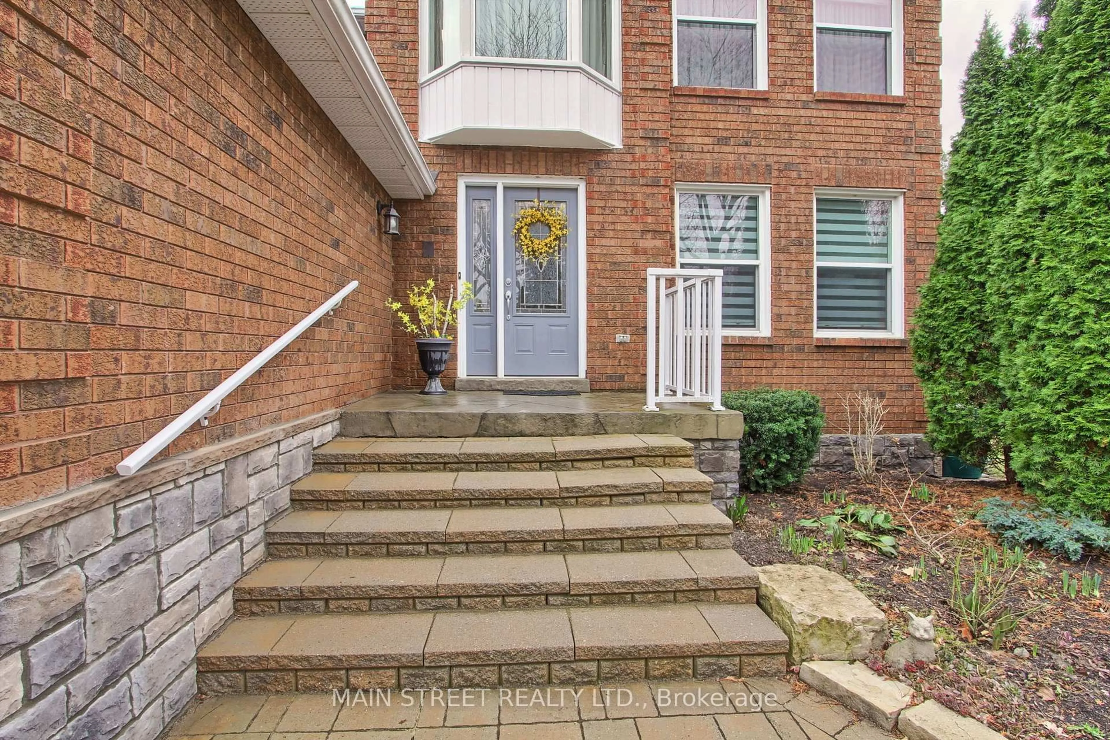 Unknown for 21 Chadburn Cres, Aurora Ontario L4G 4V6