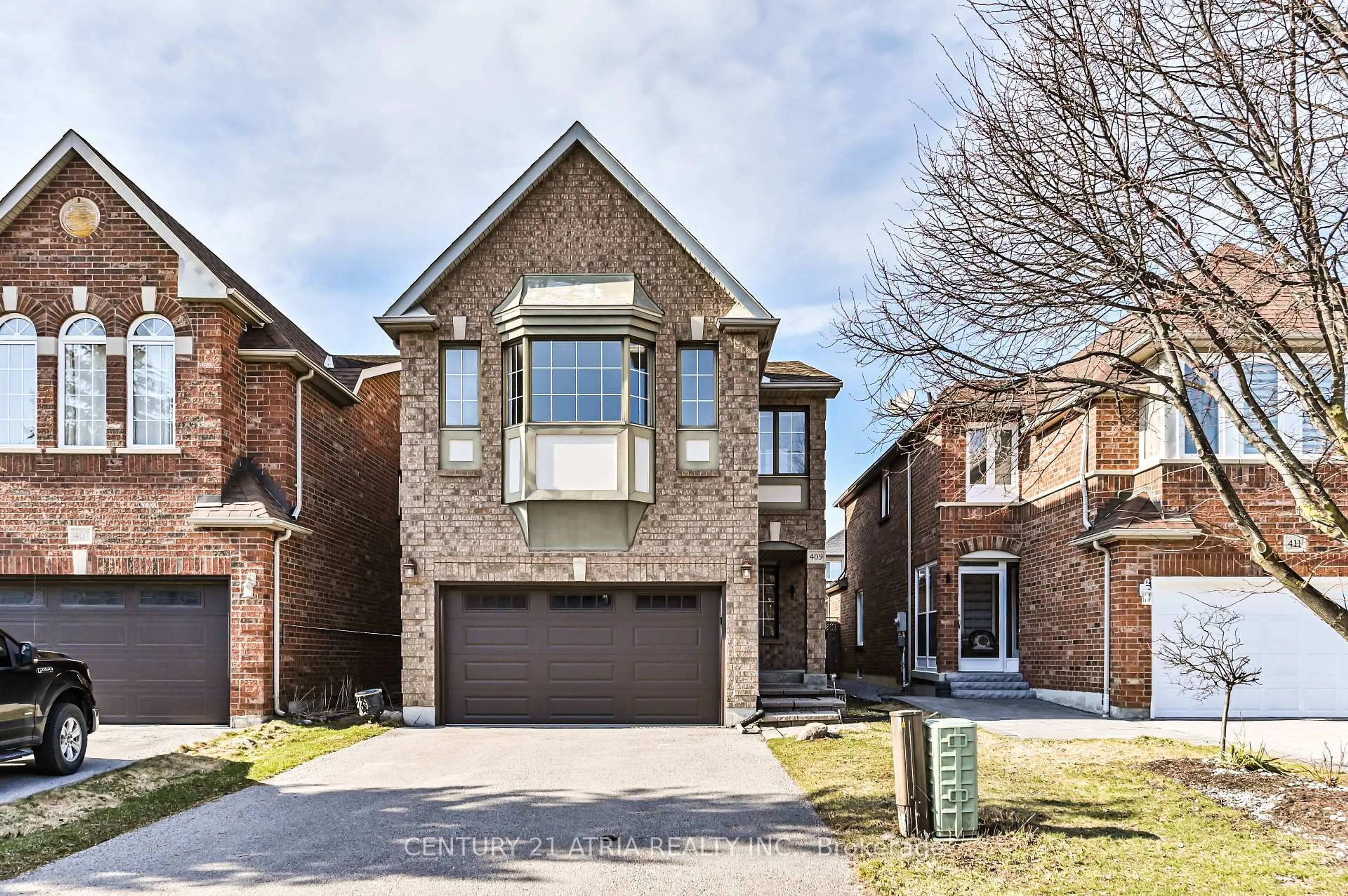 Home with brick exterior material, street for 409 Heddle Cres, Newmarket Ontario L3X 2J2
