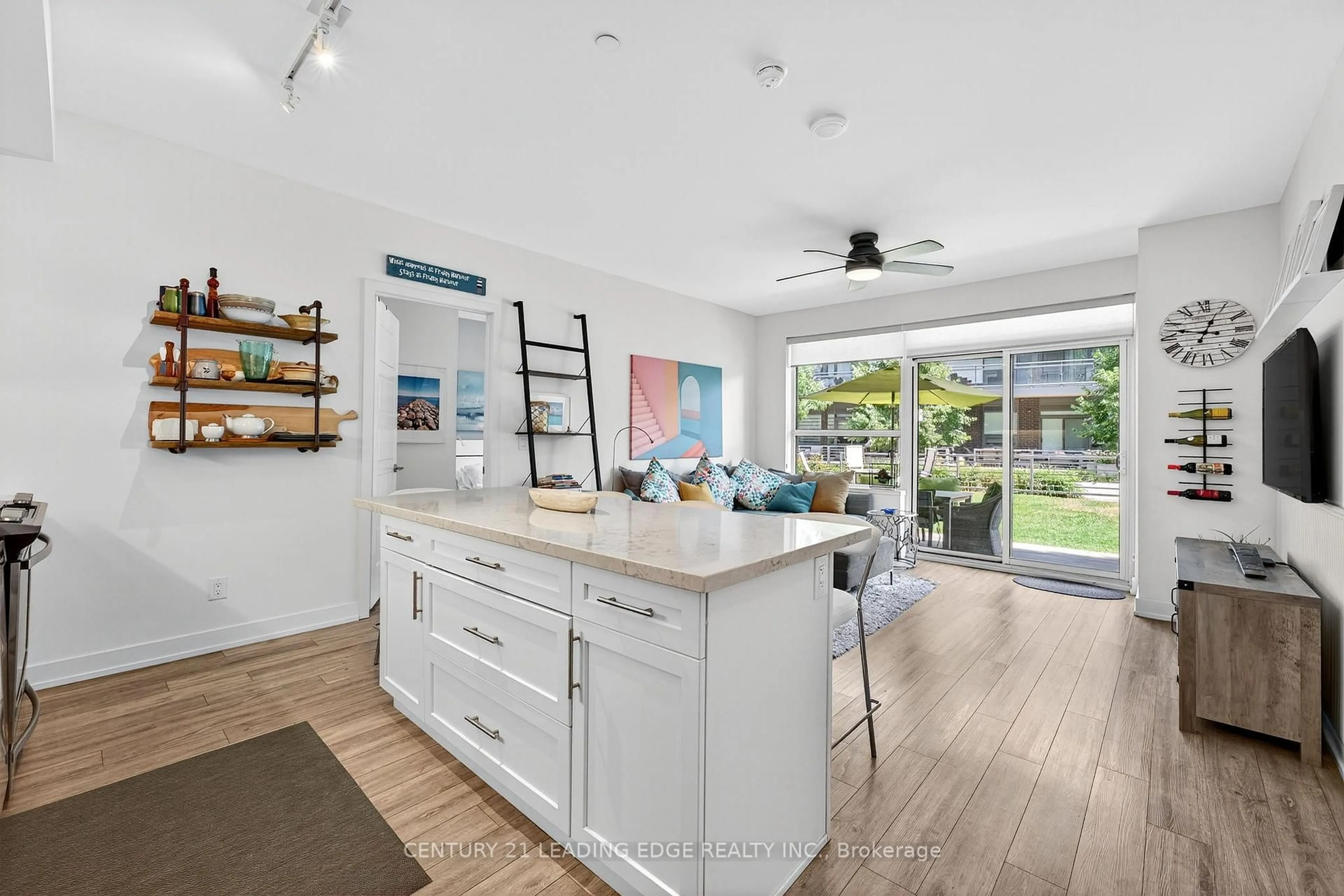 Open concept kitchen, ceramic/tile floor for 333 Sea Ray Ave #D120, Innisfil Ontario L9S 0M3