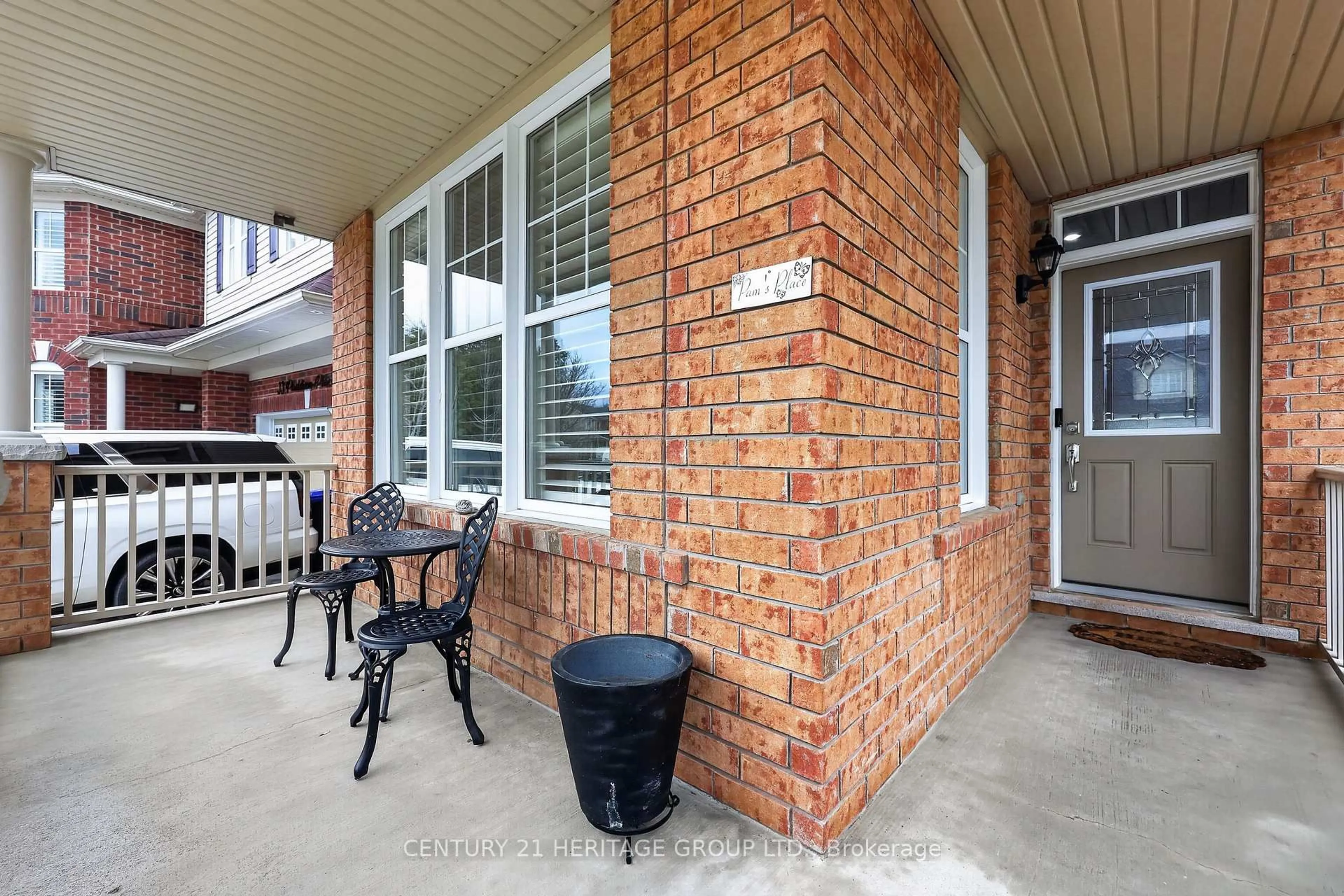 Patio, street for 35 Paddison Pl, New Tecumseth Ontario L9R 0J5