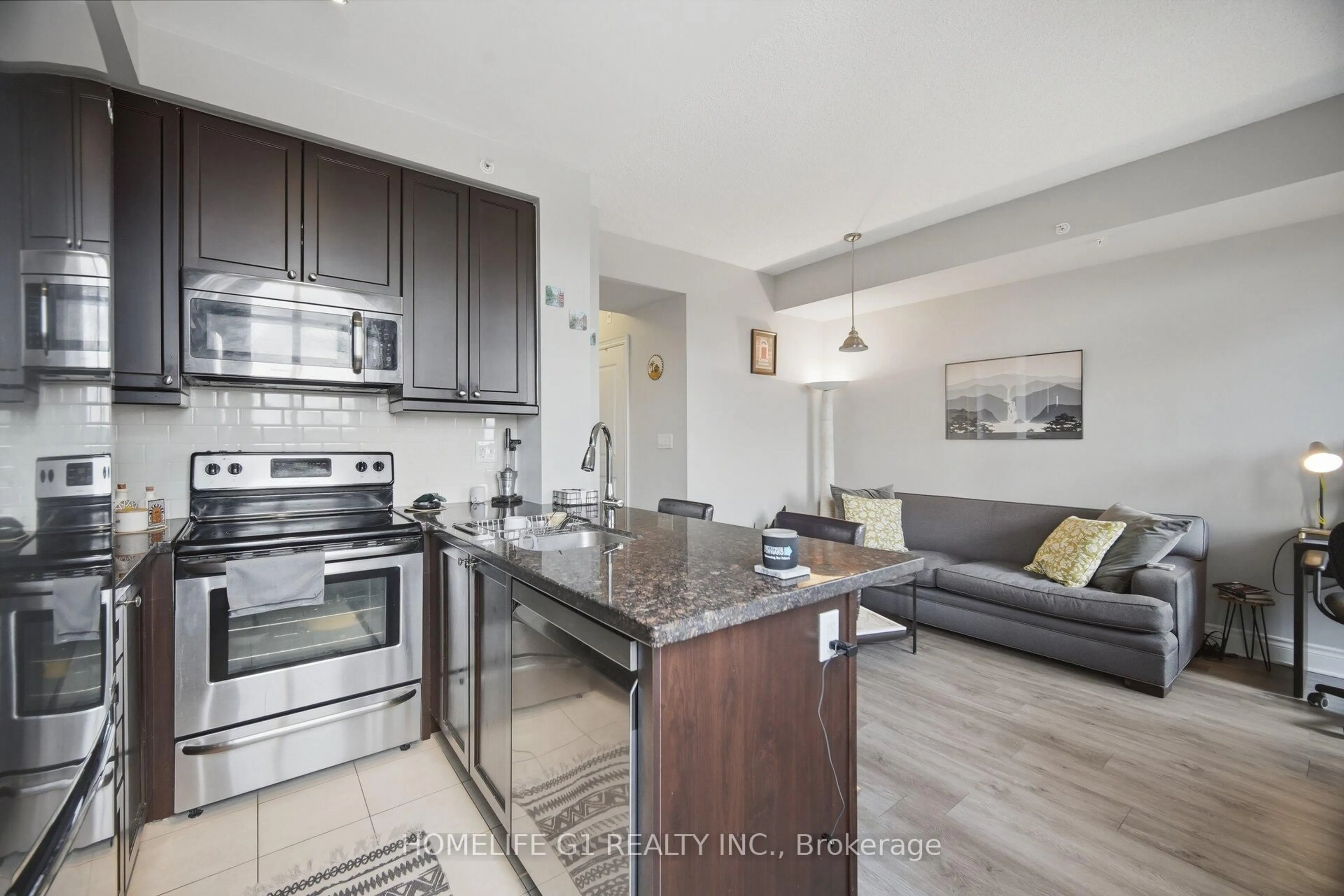 Open concept kitchen, unknown for 2396 Major Mackenzie Dr #212, Vaughan Ontario L6A 3Y7