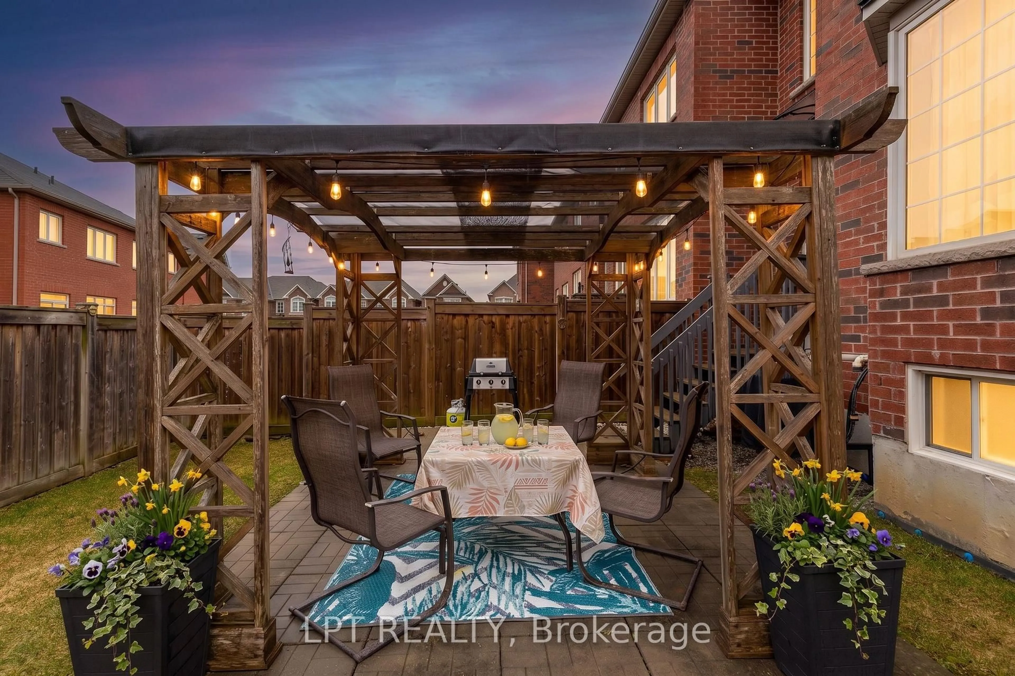 Patio, water/lake/river/ocean view for 38 Pacific Rim Crt, Richmond Hill Ontario L4E 0W8