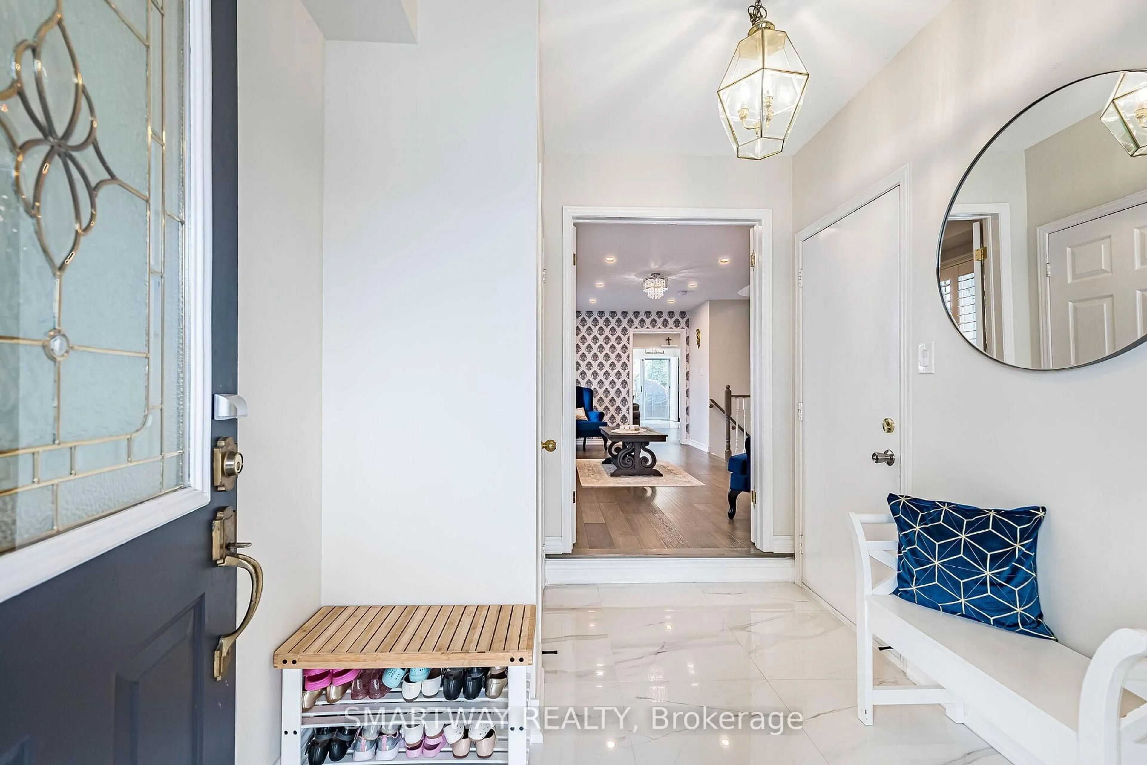 Indoor entryway for 41 Ronan Cres, Vaughan Ontario L4H 2J7