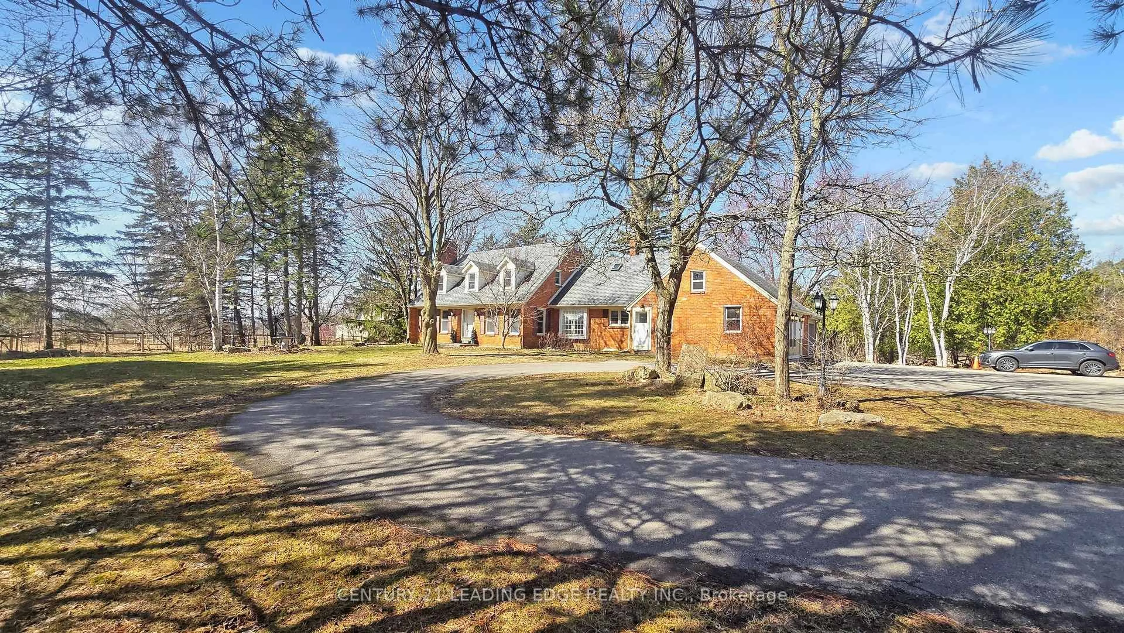 A pic from outside/outdoor area/front of a property/back of a property/a pic from drone, street for 18 Kennedy Lane, Whitchurch-Stouffville Ontario L4A 2J5