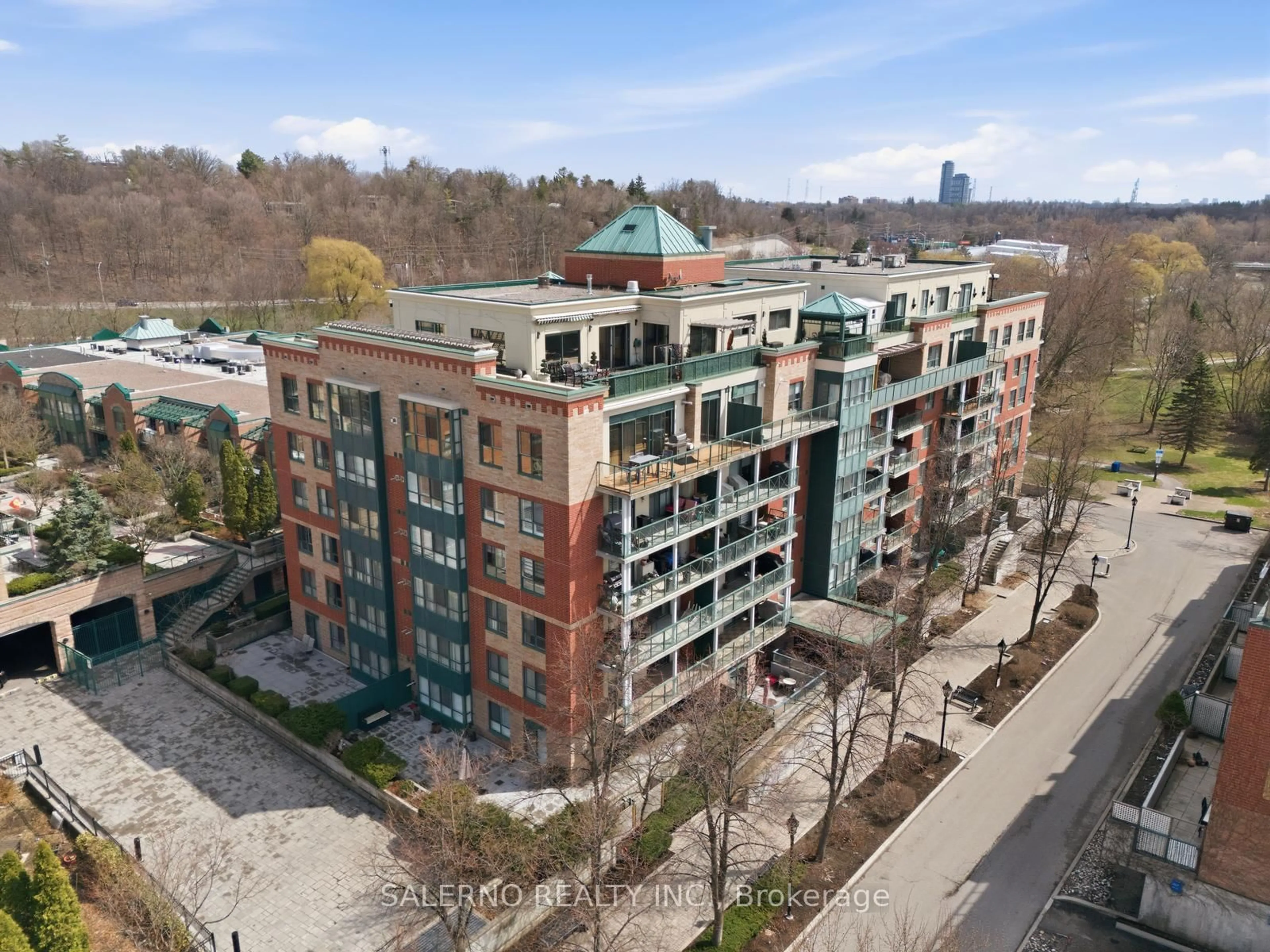 A pic from outside/outdoor area/front of a property/back of a property/a pic from drone, city buildings view from balcony for 141 Woodbridge Ave #312, Vaughan Ontario L4L 9G6