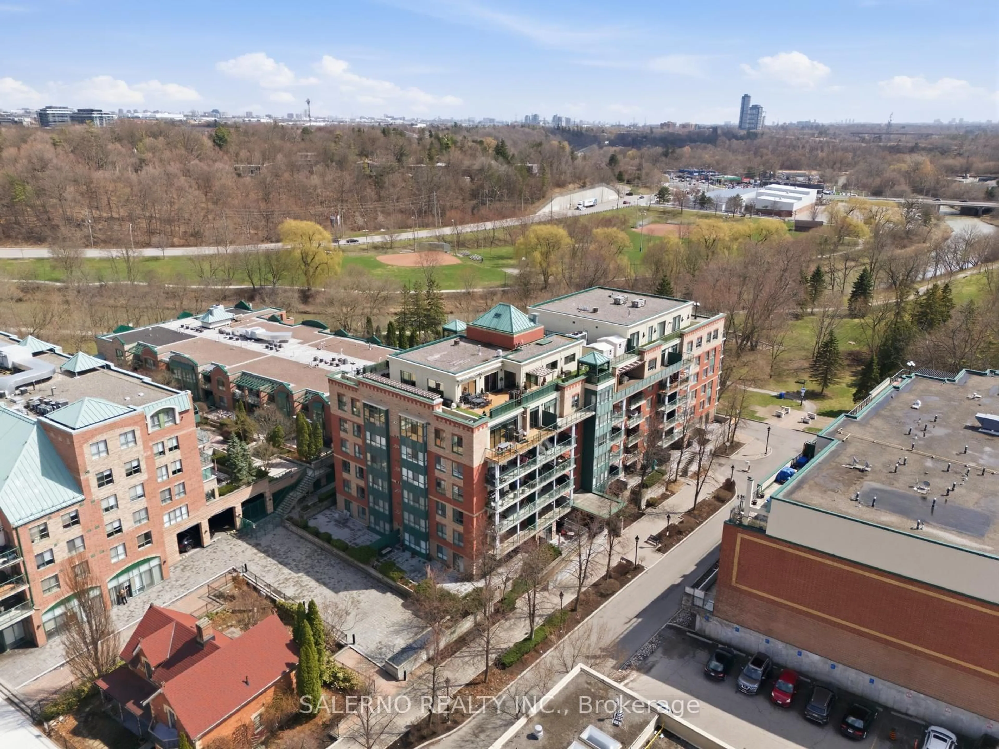A pic from outside/outdoor area/front of a property/back of a property/a pic from drone, city buildings view from balcony for 141 Woodbridge Ave #312, Vaughan Ontario L4L 9G6